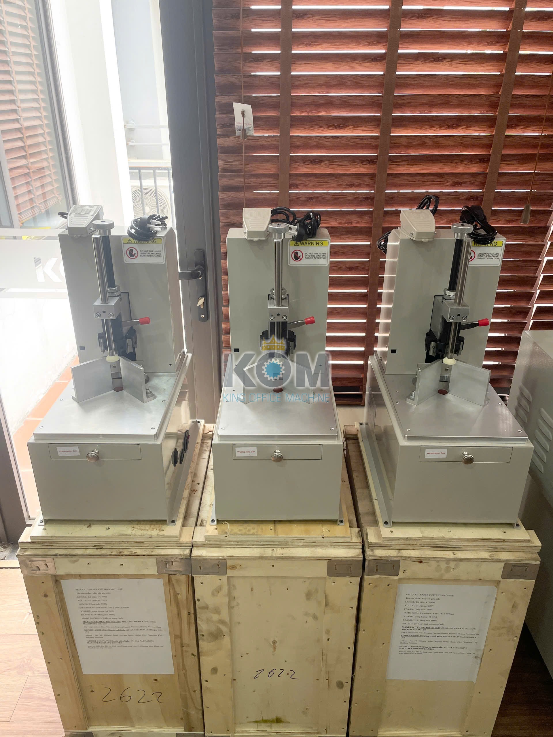 kom ban may bo goc card