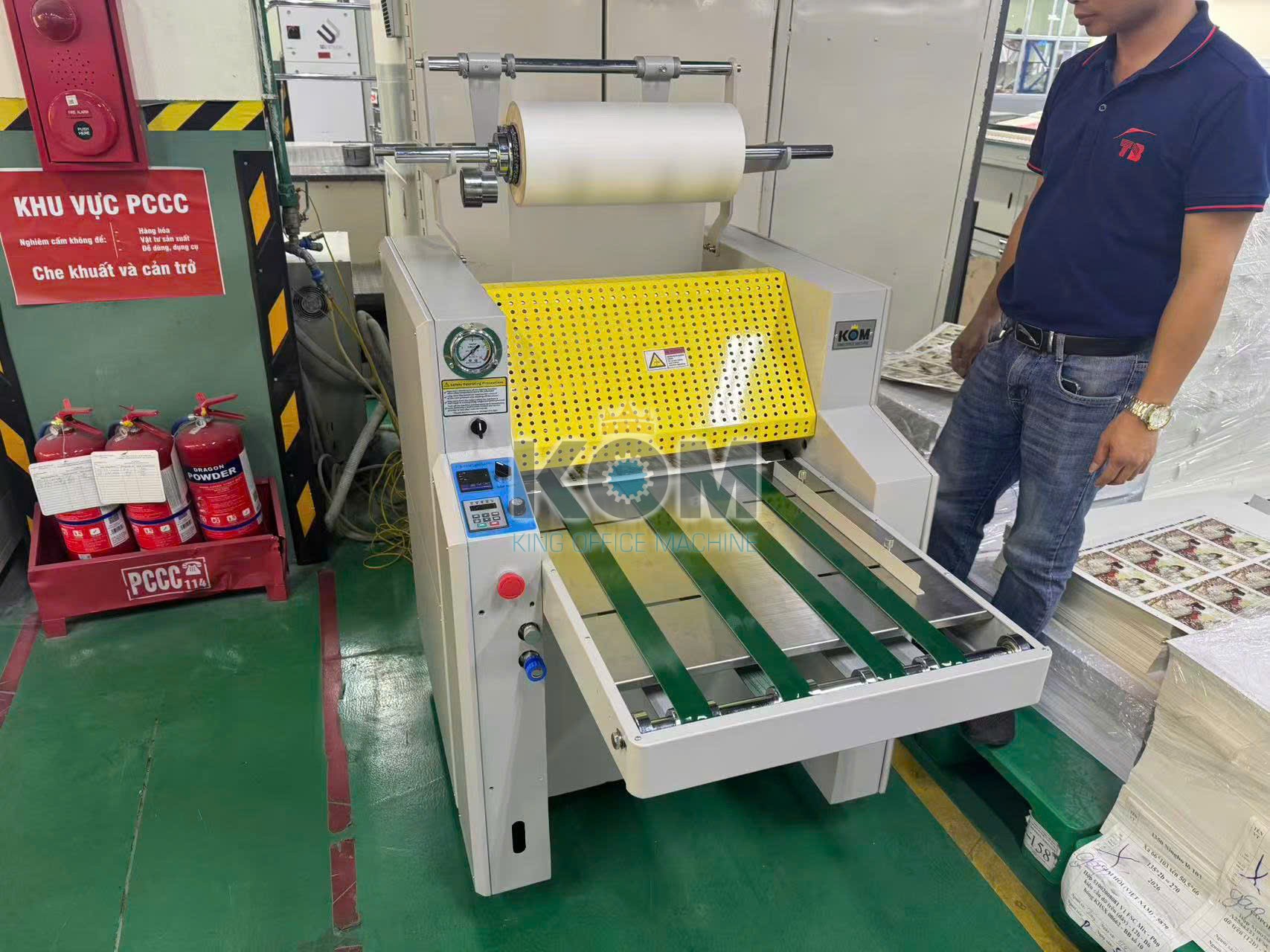 kom ban may can mang kho 520