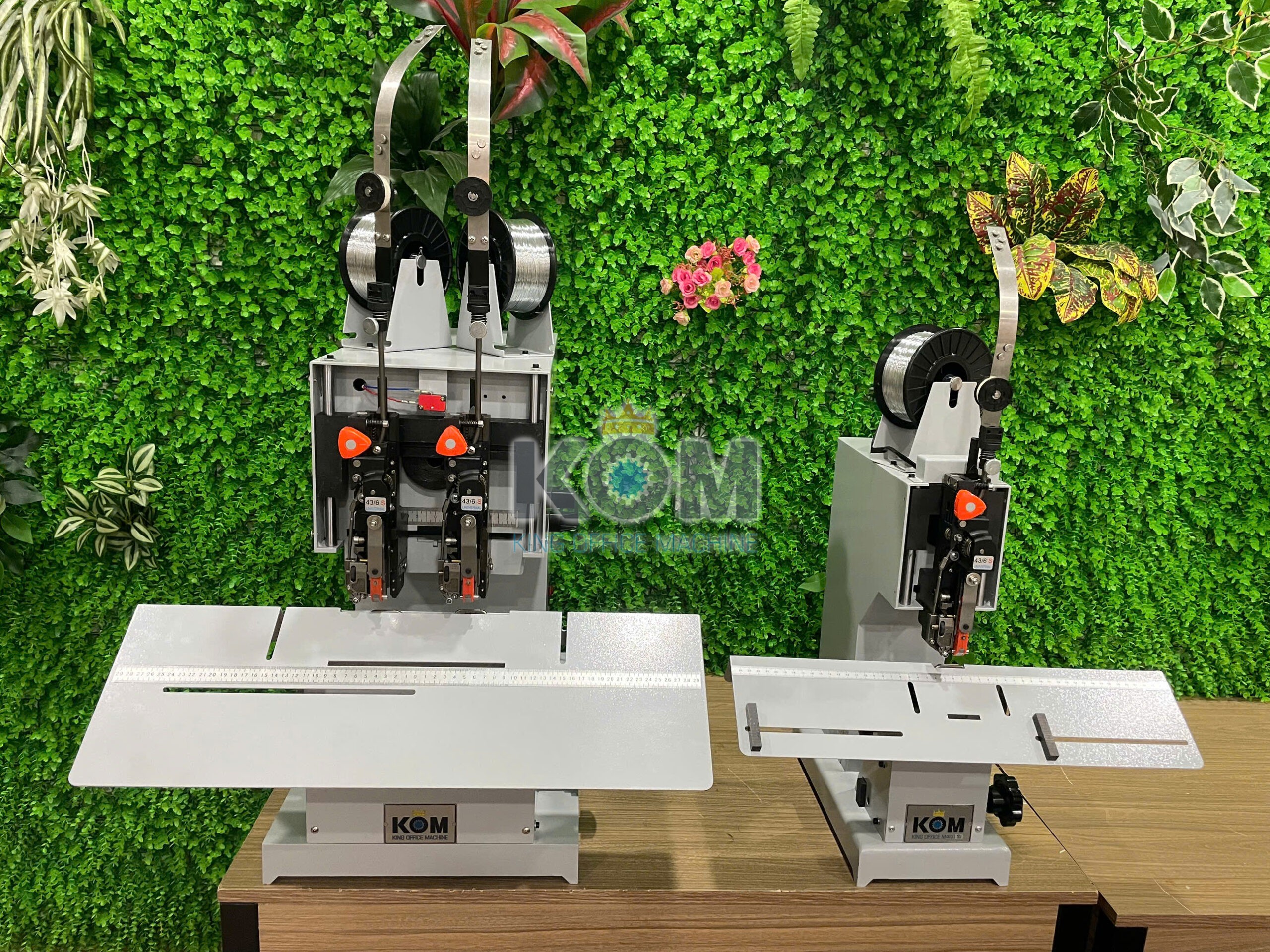 KOM bán máy đóng ghim 2 đầu