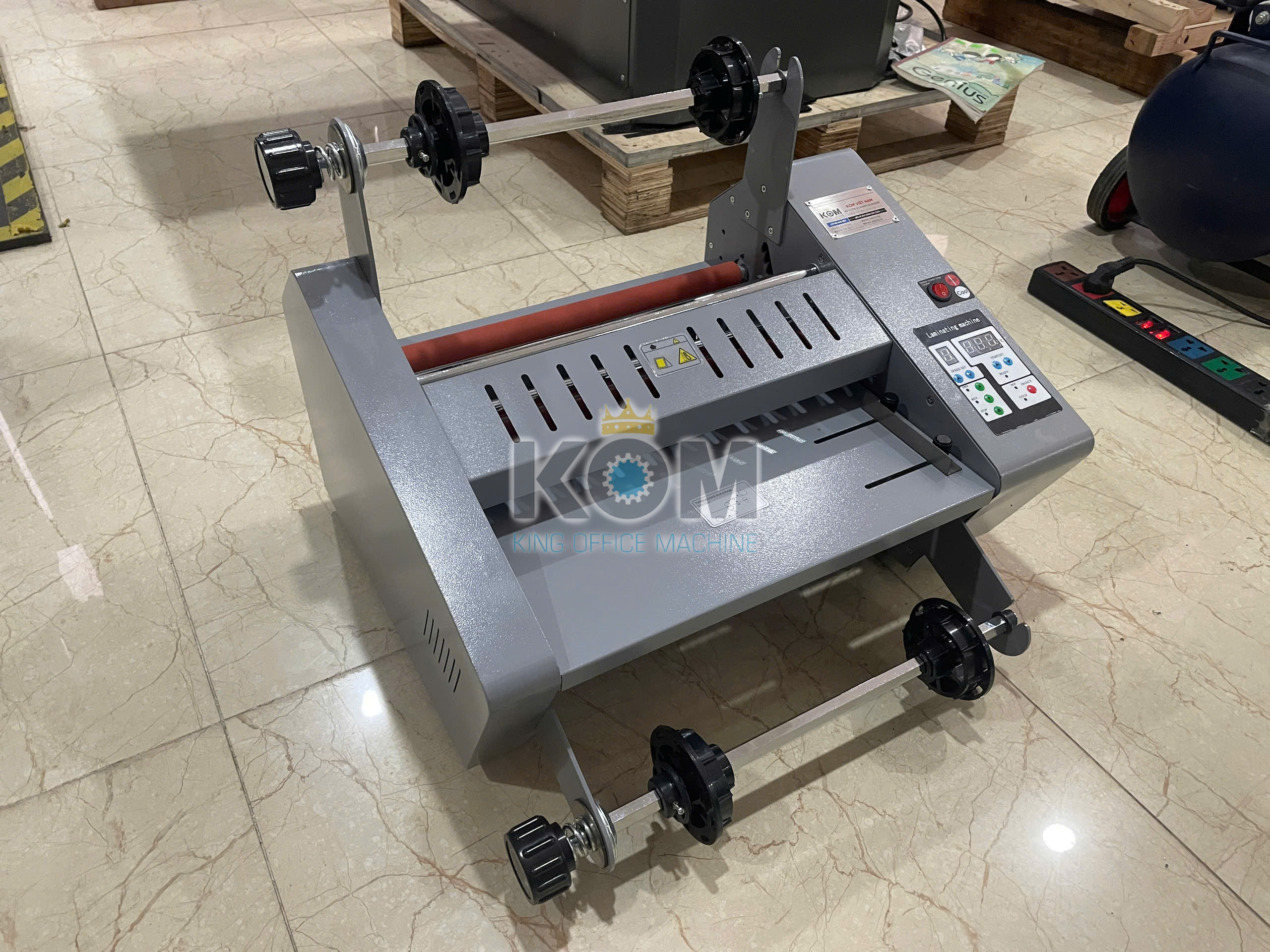 kom giao may can mang mini FM 380