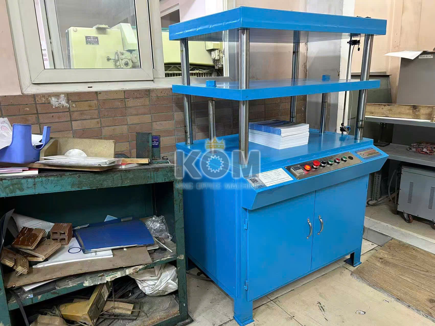 kom viet nam ban may ep sach thuy luc 1