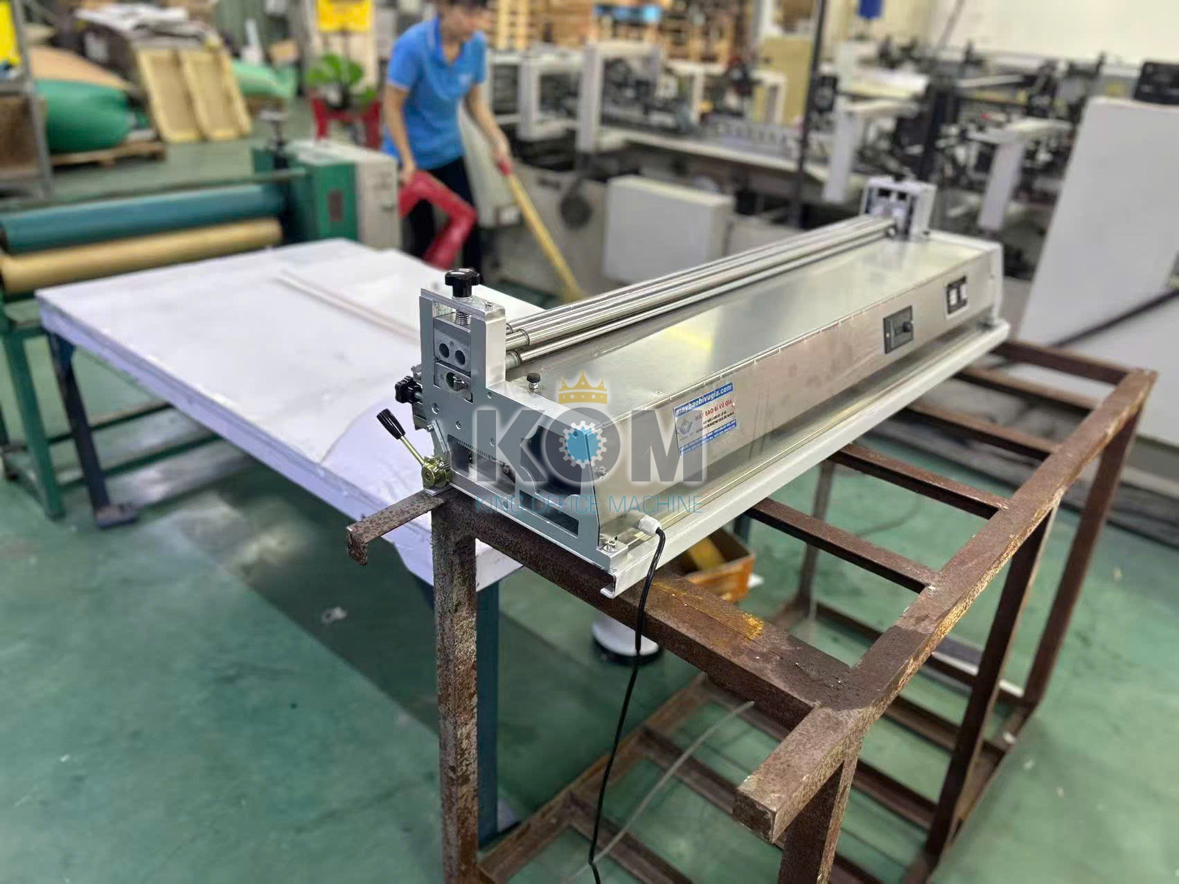 Máy bôi keo sữa inox khổ 70/100cm 17 may boi keo sua kho 1m