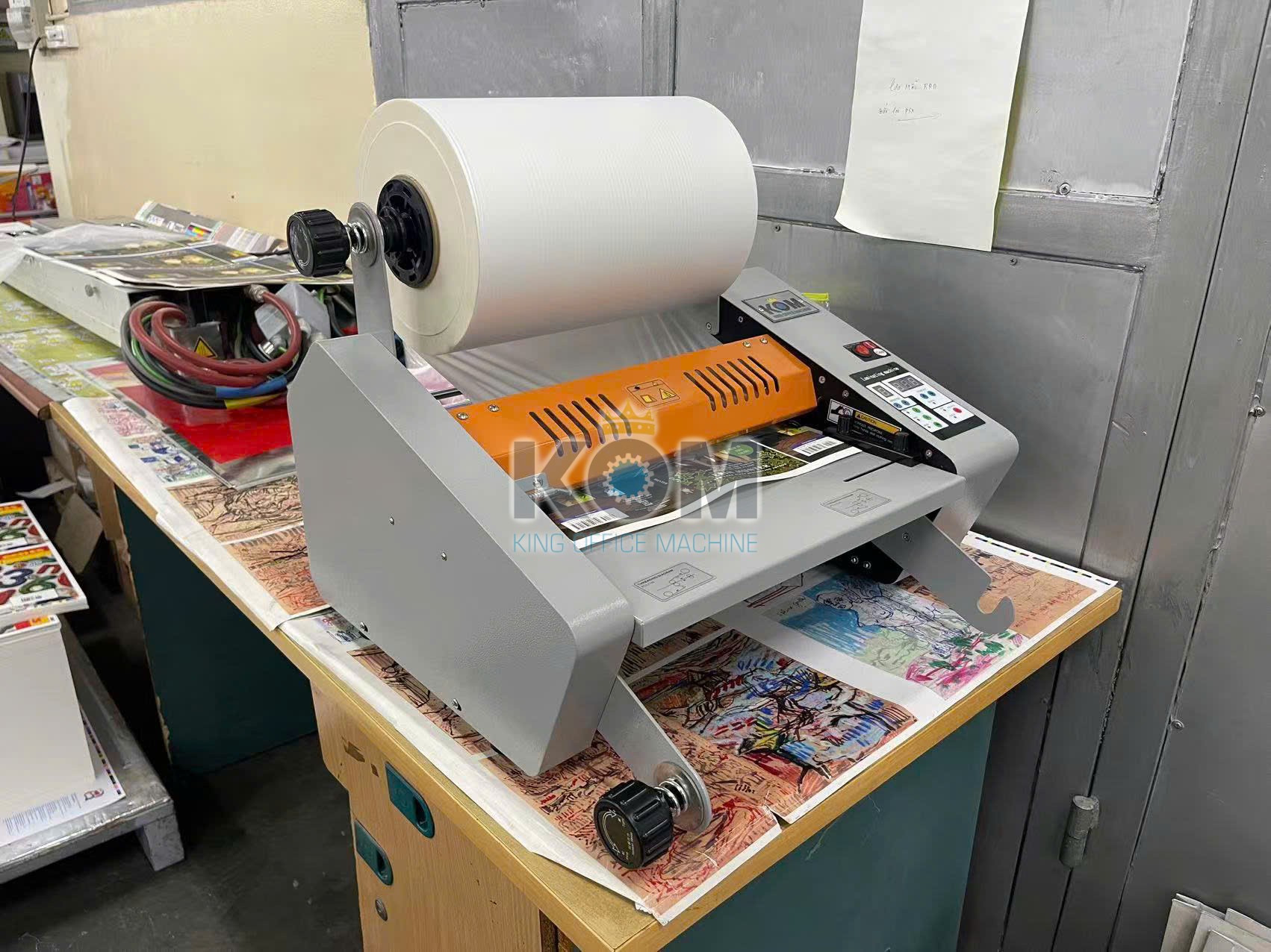 Máy cán màng mini FM-380 3 máy cán màng khổ a4 cho in nhanh