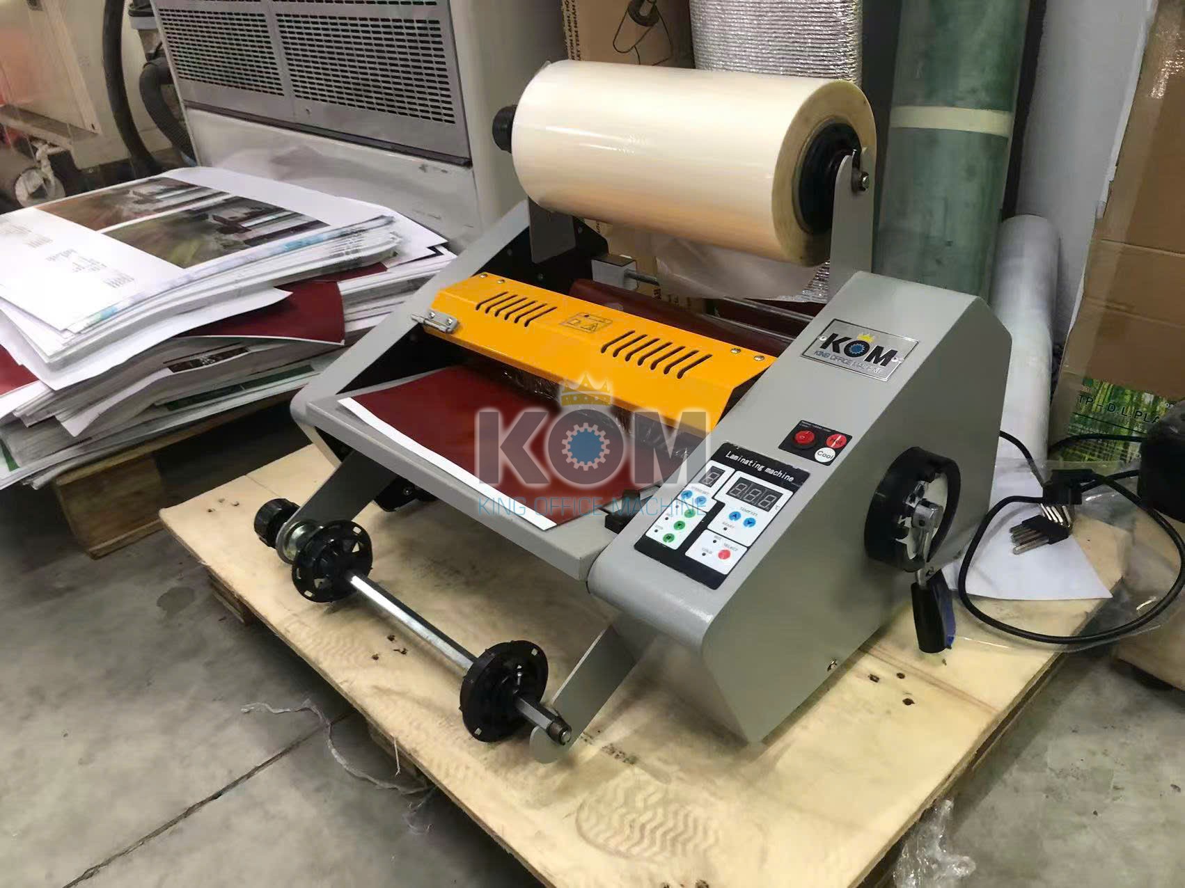 Máy cán màng mini FM-380 6 Máy cán màng nhiệt bopp khổ A3