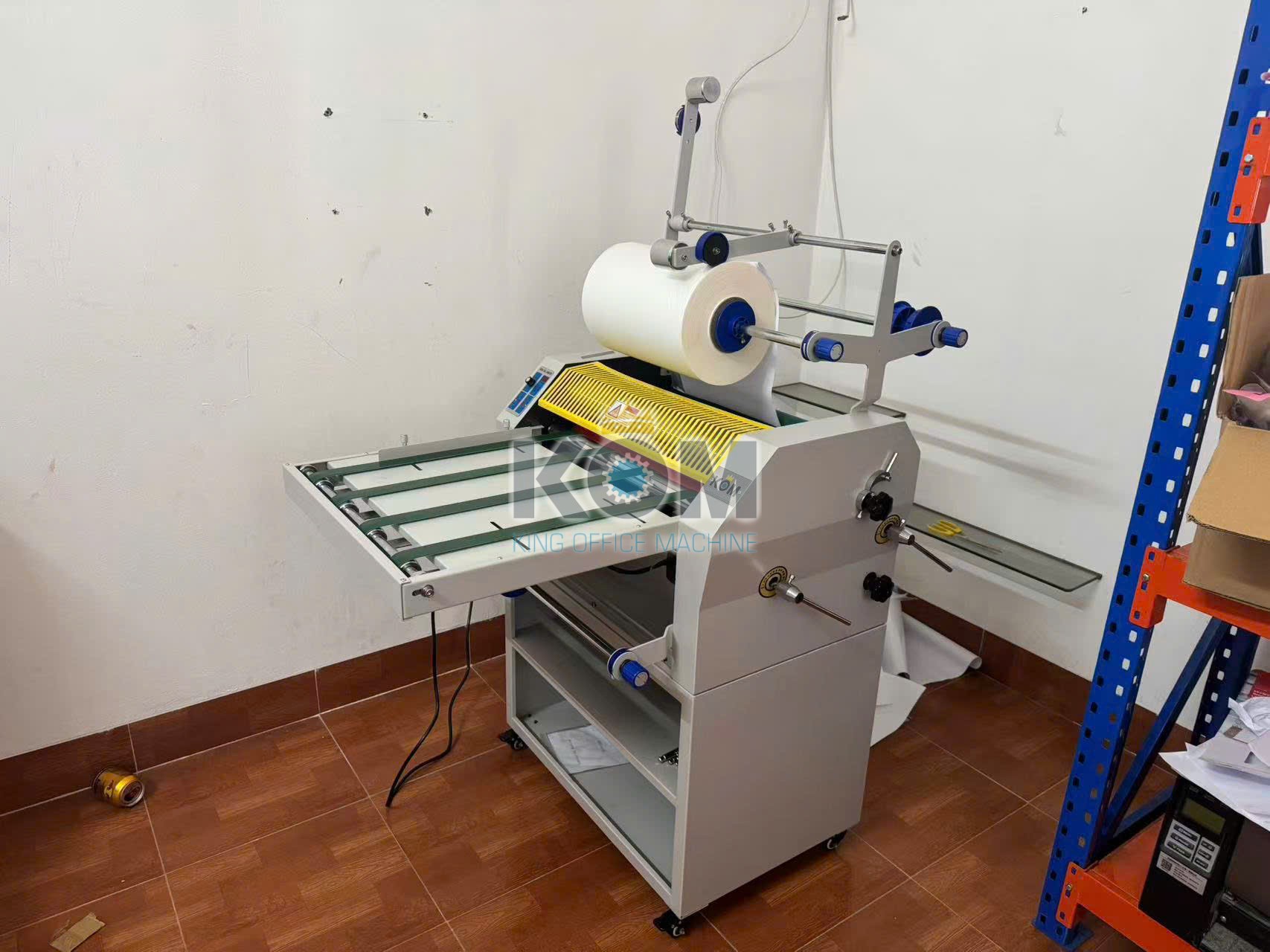 Máy cán màng tay khổ 490mm 4 may can mang thu cong kho lon HUPU 520