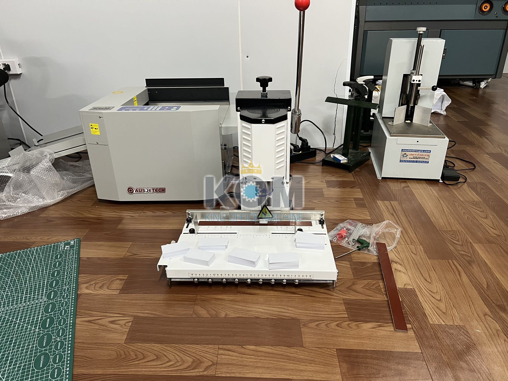 Máy khoan giấy HY-50A 4 Máy khoan đục lỗ giấy tròn