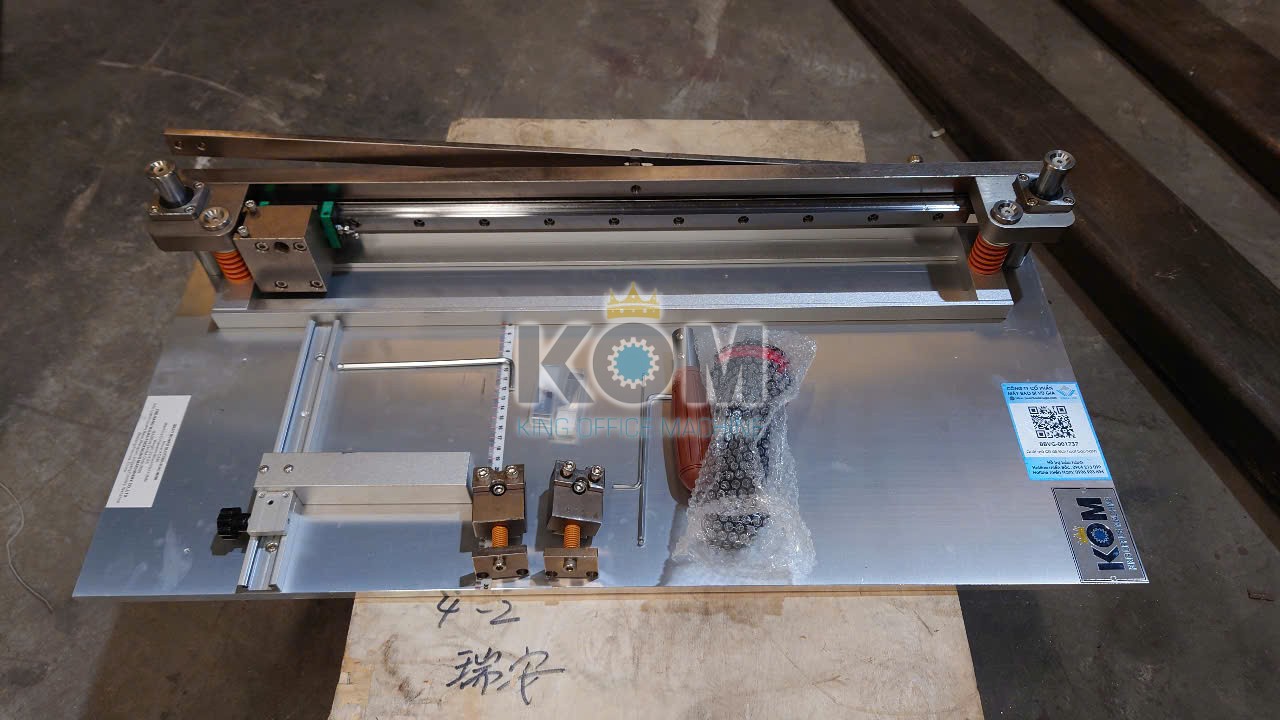 Máy phay hộp tay thủ công