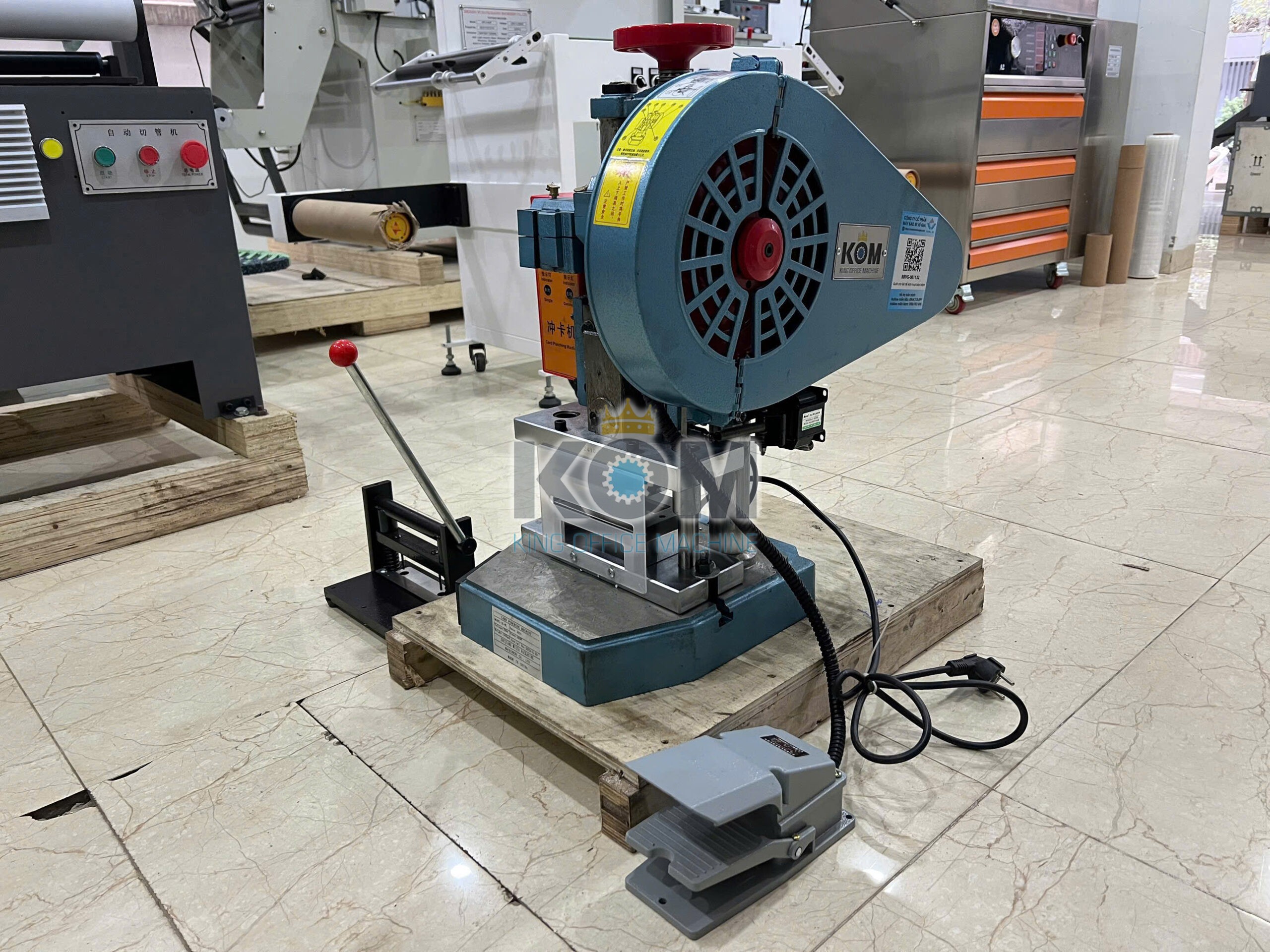 z7195955850840 25adcd94fa8e14a05b7d6b103a33657b scaled