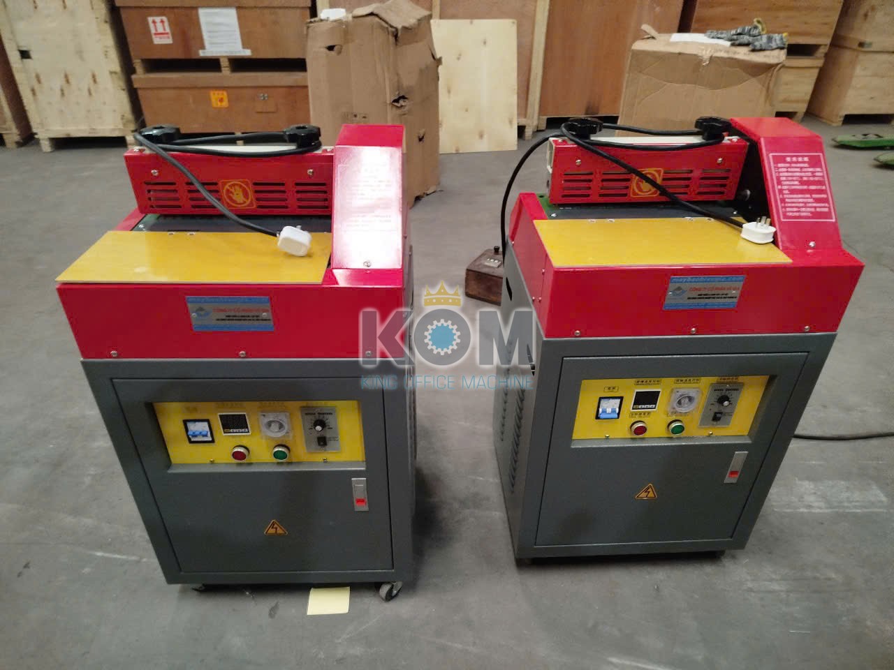 KOM bán 2 máy bôi keo nến khổ 300mm