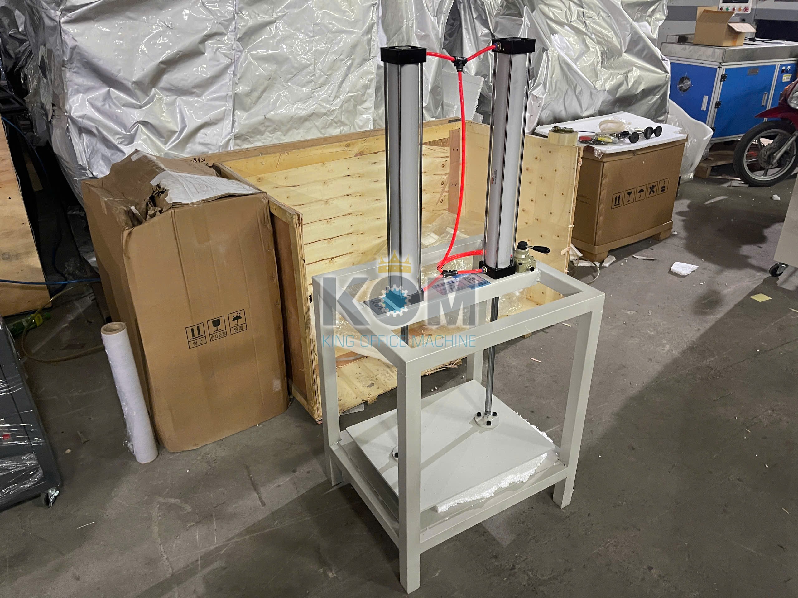 Máy ép phẳng album, sổ sách bằng hơi 6 ban may ep phang album anh