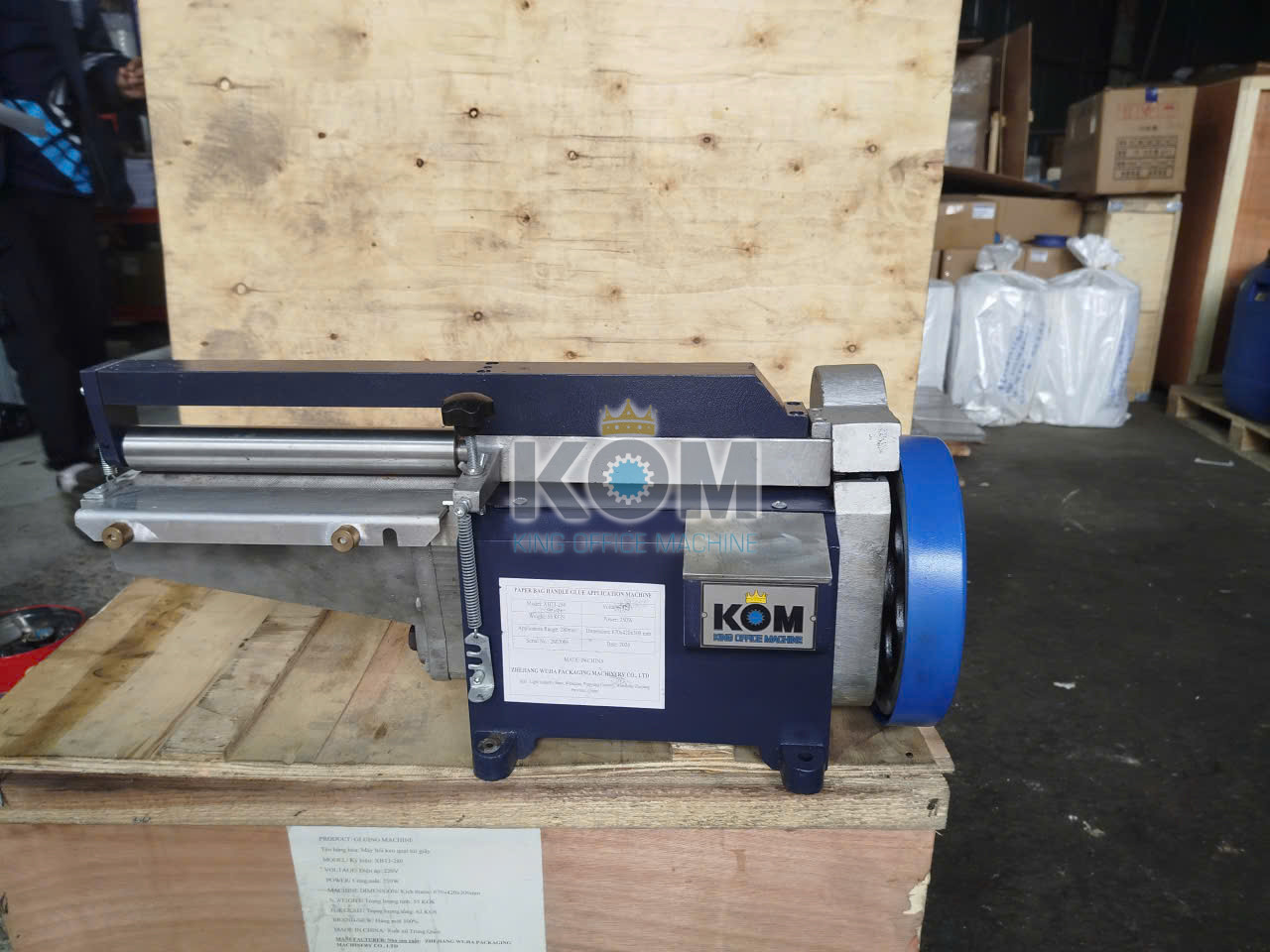 Máy bôi keo quai túi giấy 11 may boi giay XBTJ 280