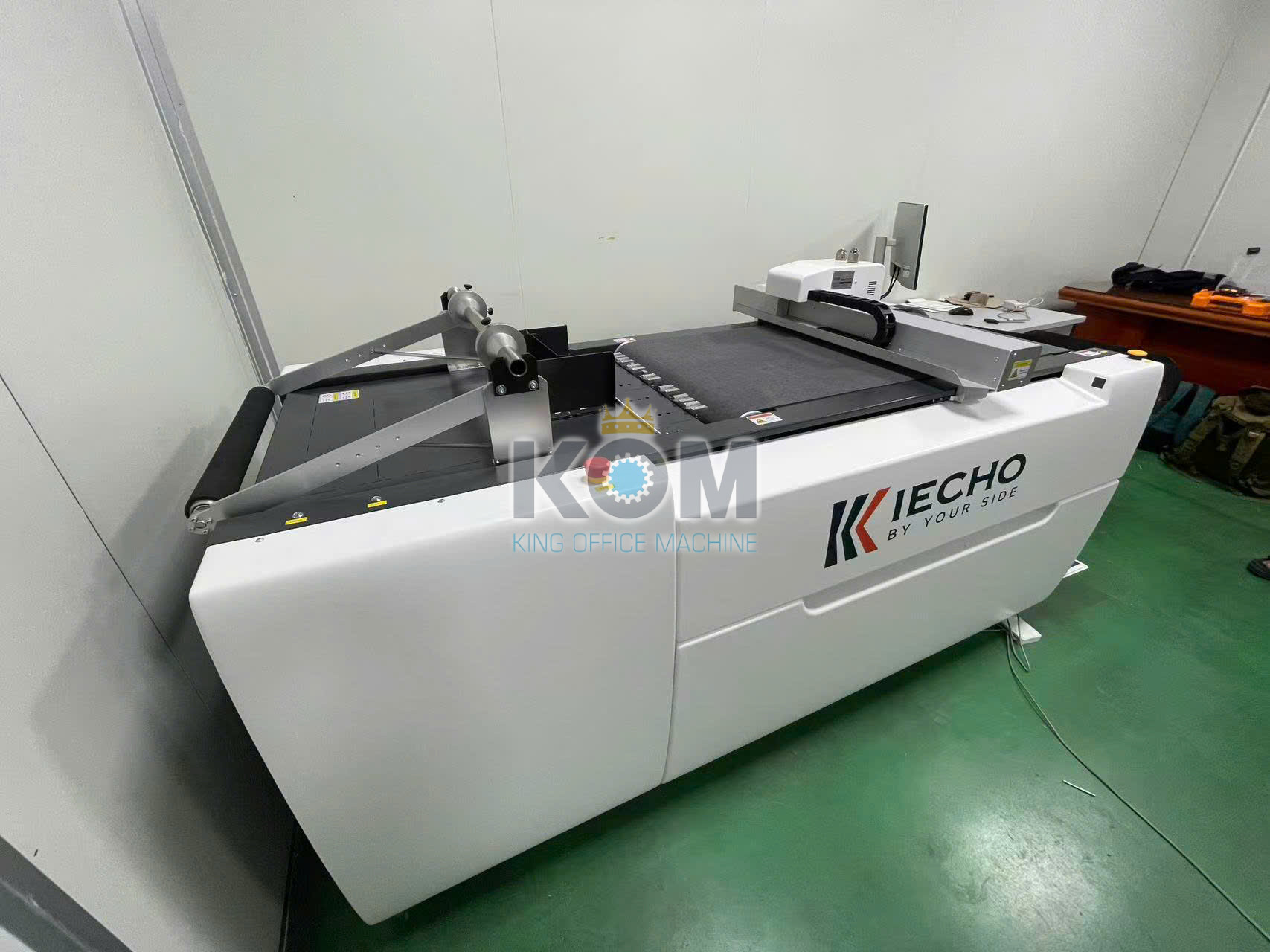 Máy cắt mẫu kỹ thuật số thông minh IECHO 7 may cat mau iecho pk0705plus cho in nhanh