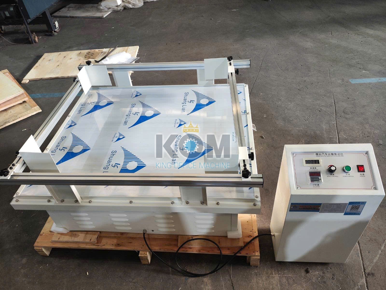 Máy đo độ rung thùng carton