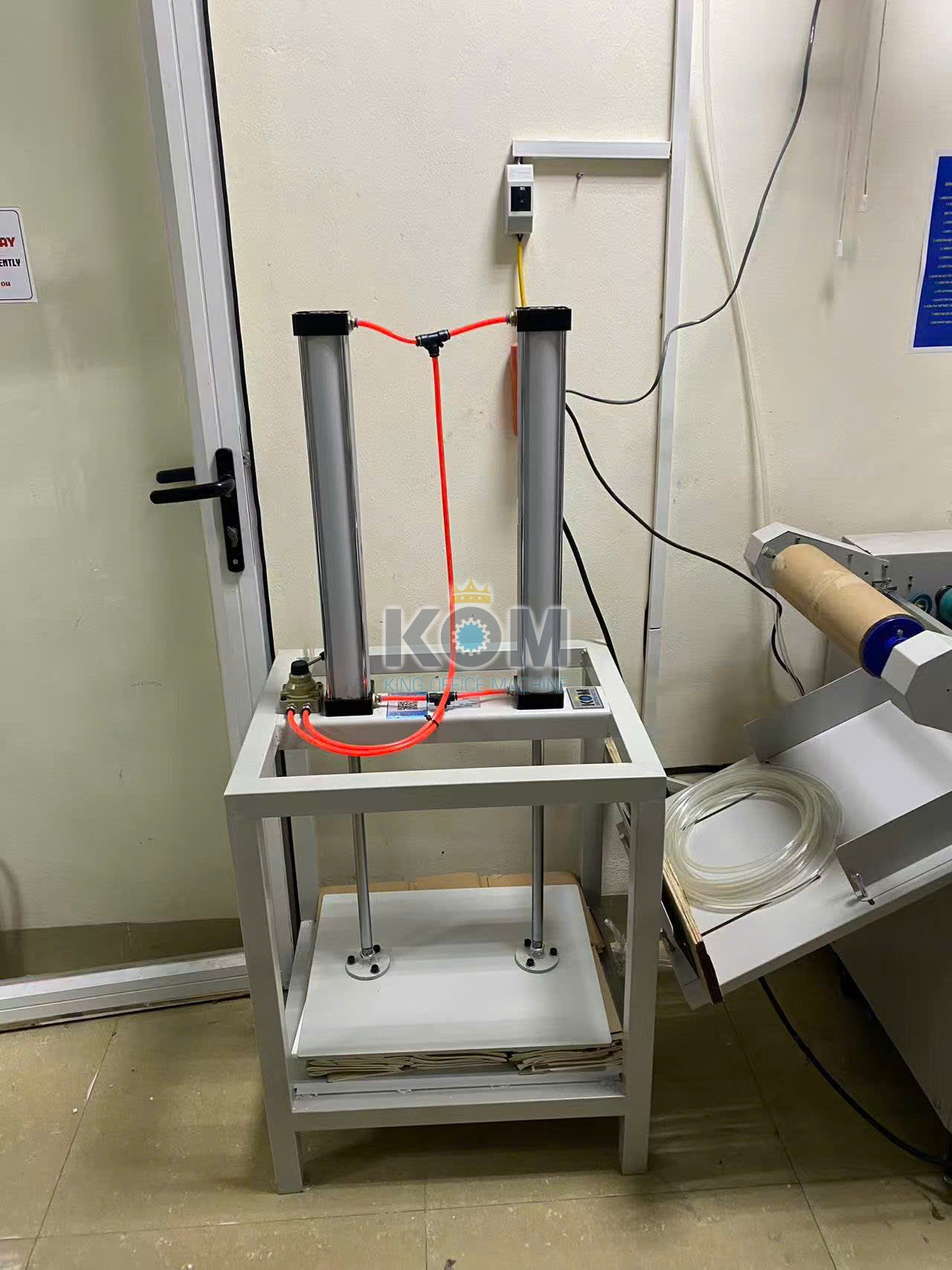 Máy ép phẳng album, sổ sách bằng hơi 4 Máy ép phẳng album