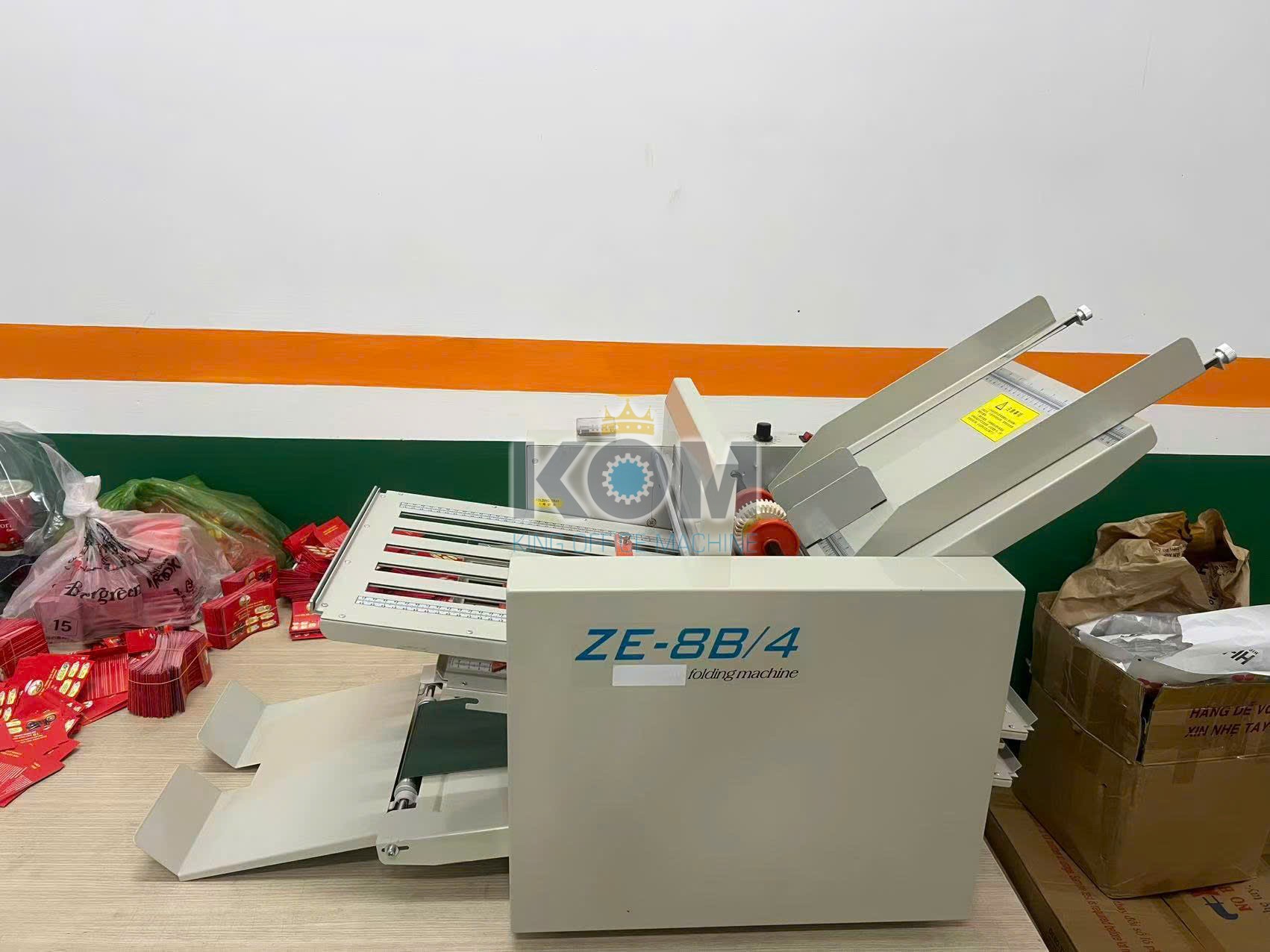 Máy gấp giấy mini 16 may gap giay 1 vach