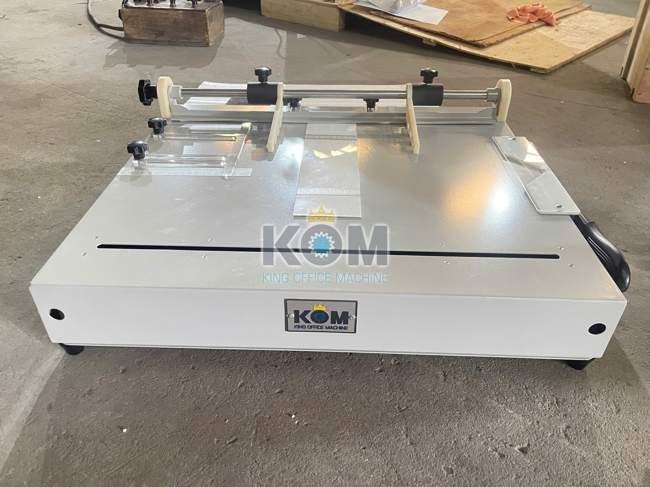 Máy làm bìa cứng sách khổ a4 4 Máy vén mép bìa cứng khổ A4