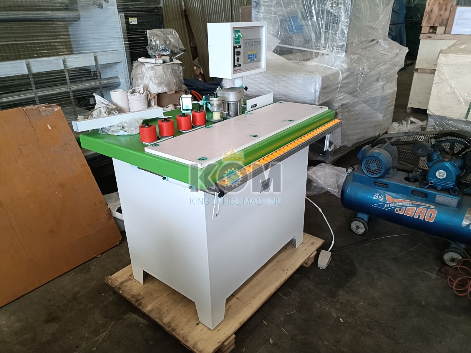 may vien canh khung anh cuoi