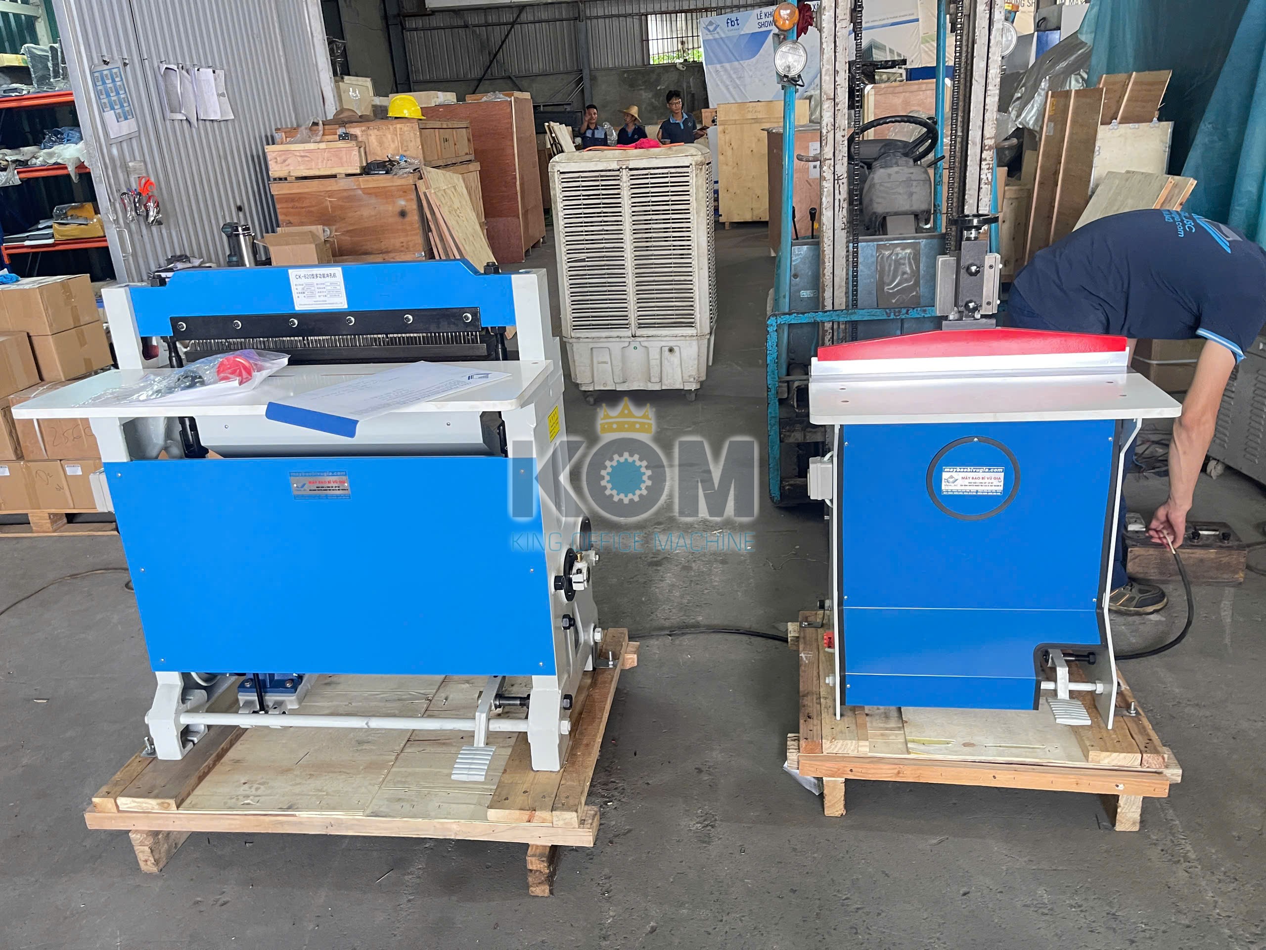 Máy đục lỗ lò xo sổ, sách, lịch 3 Bán máy đột lỗ và bóp lò lo lịch giá tốt