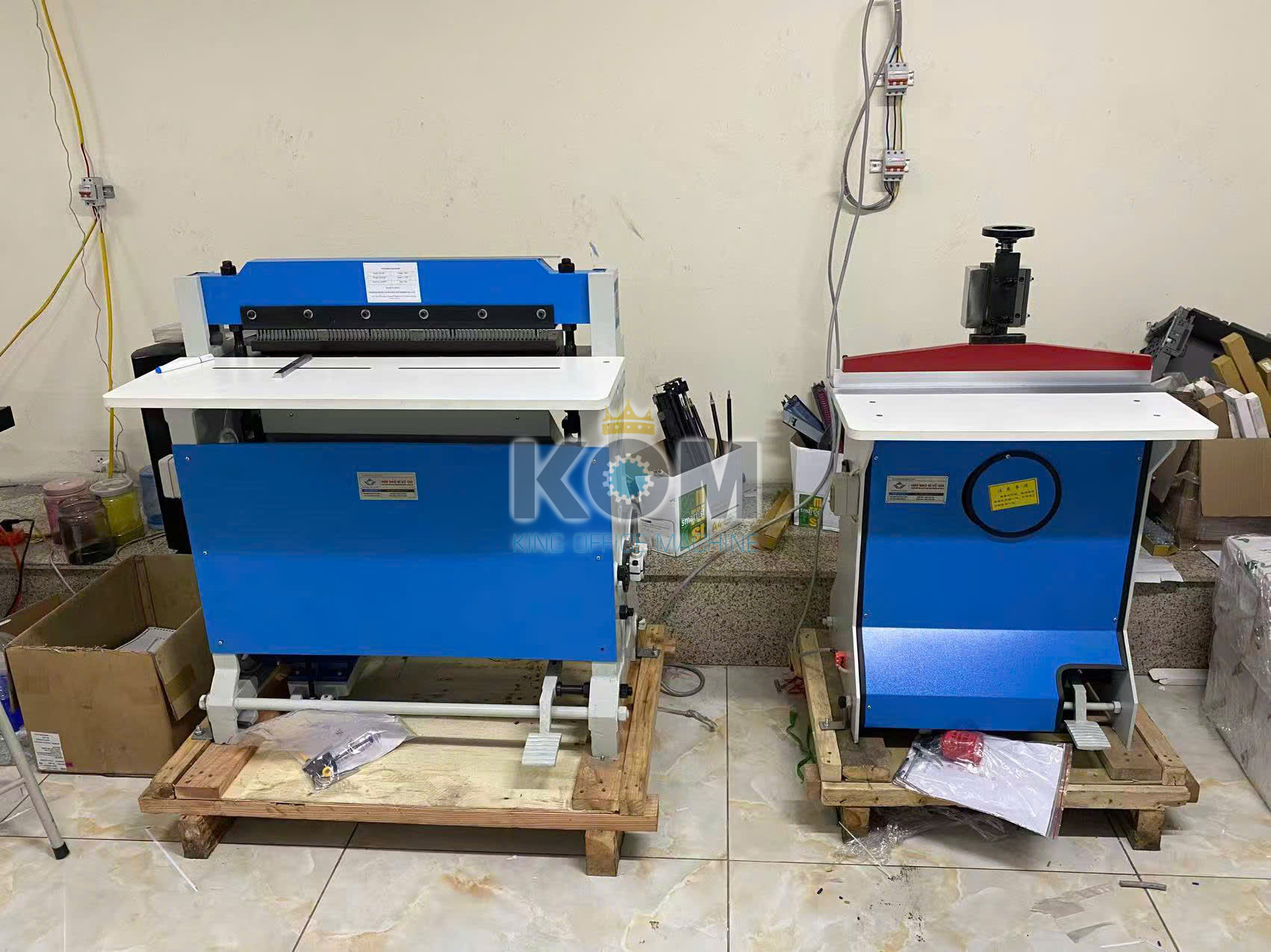 Máy ép lò xo bằng điện 2 bo may lam lich lo