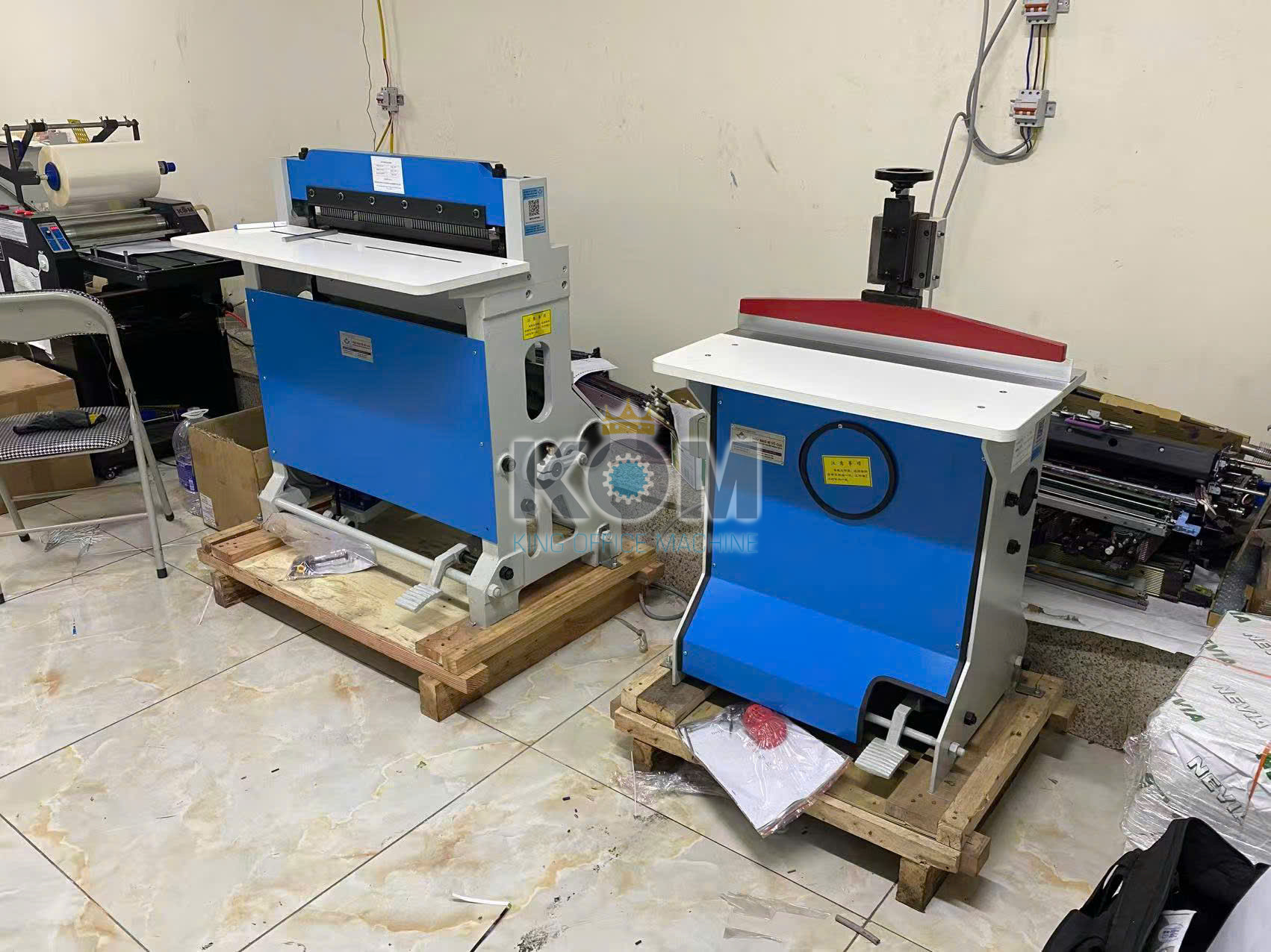 Máy ép lò xo bằng điện 4 bo may lam so lo