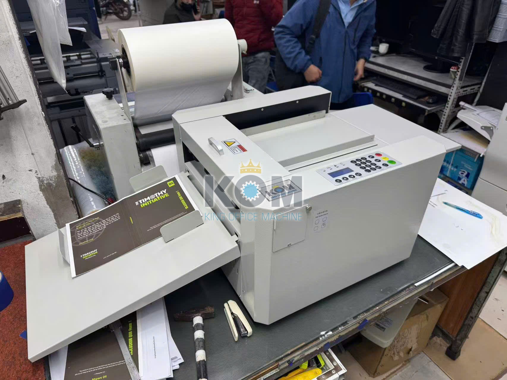 Máy cấn gân thiệp mời