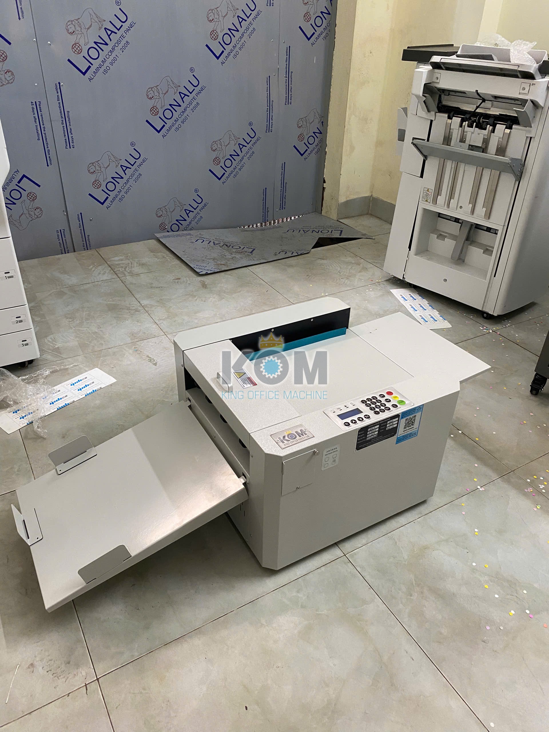 Máy cấn giấy lập trình giá rẻ 2 Máy cấn răng cưa voucher giá rẻ