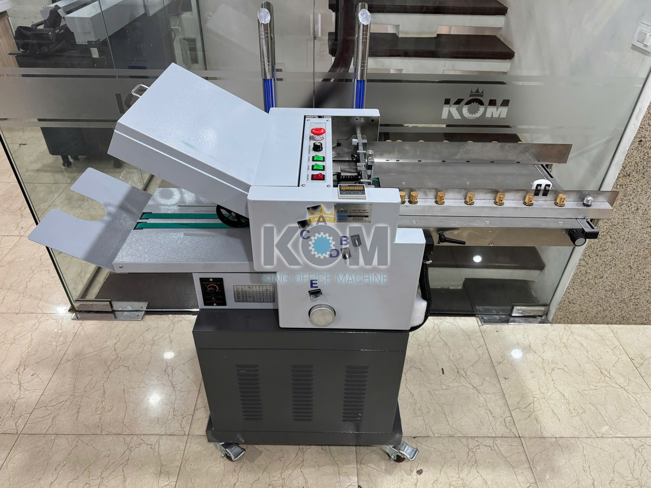 Máy gấp giấy 4 vạch tốc độ cao 5 may gap trang sach tu dong