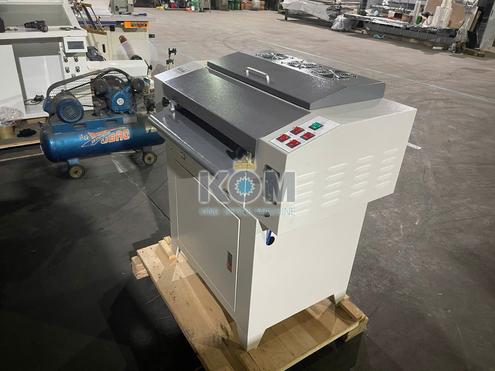 may phu uv mini kho a3