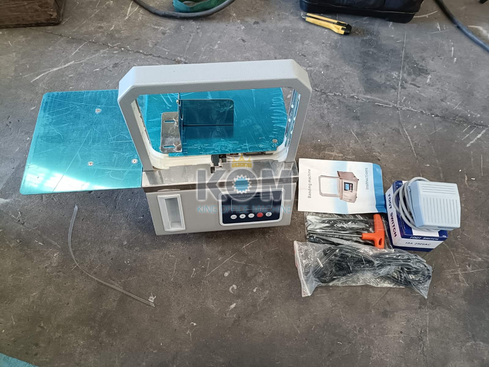 Máy đóng đai sản phẩm mini 22 may buoc day mini KSS 388