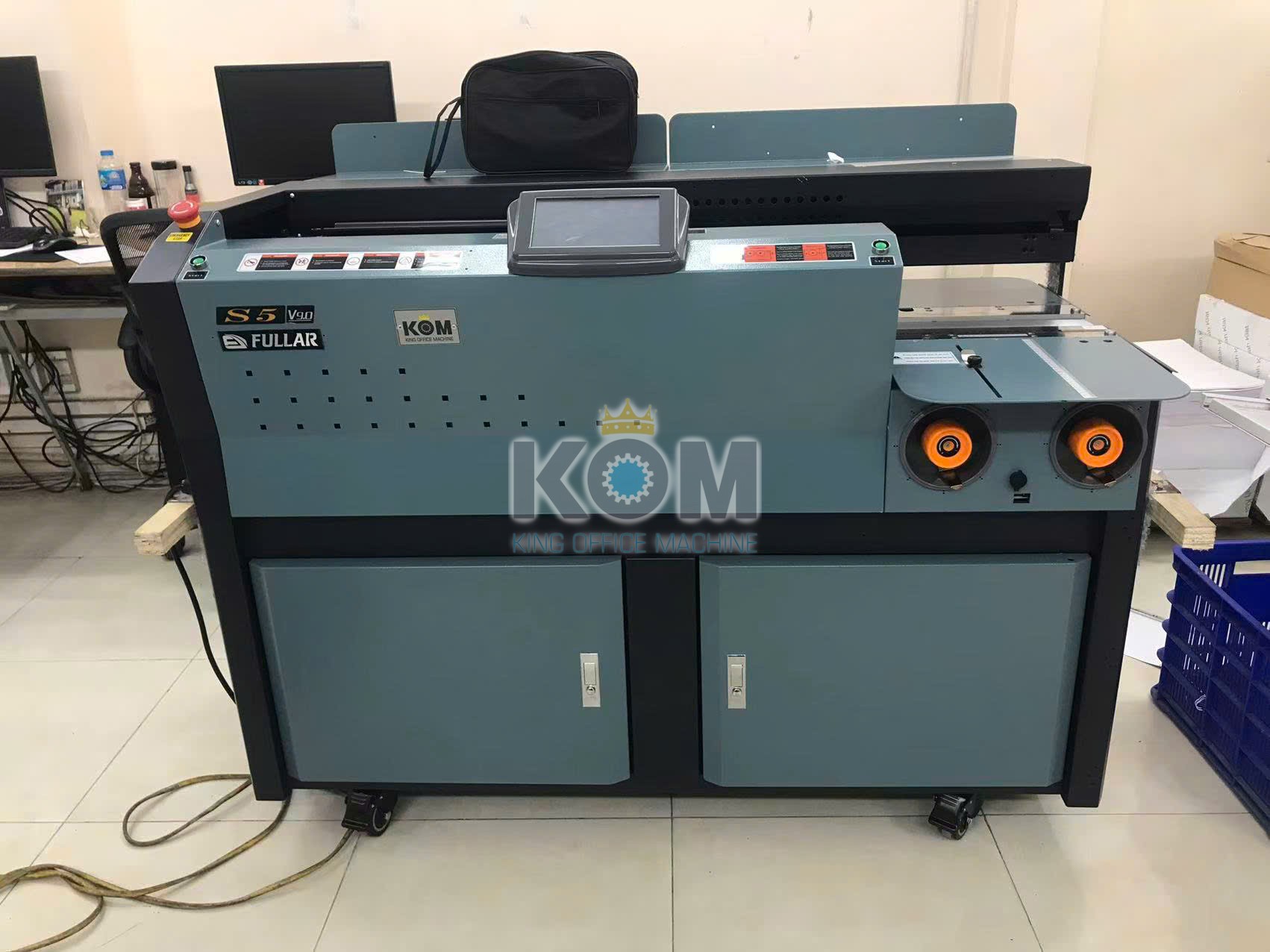 KOM bán máy đóng sách keo nhiệt S5 cao cấp! 7 Kom Việt Nam giao máy đóng sách S5 tại Hà Nội