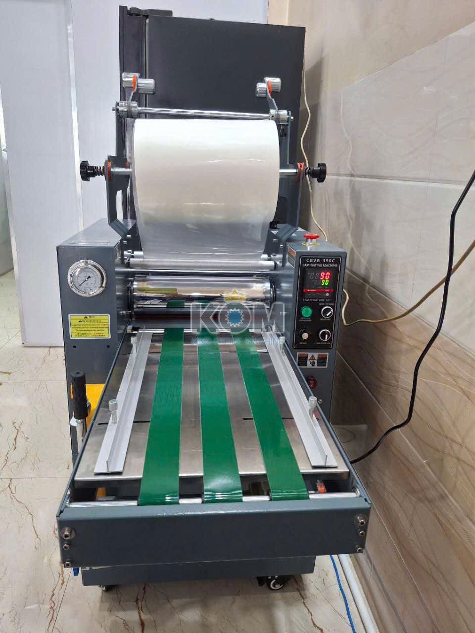 Máy cán màng tay bơm thủy lực 12 ban may can mang a3 can tem nhan