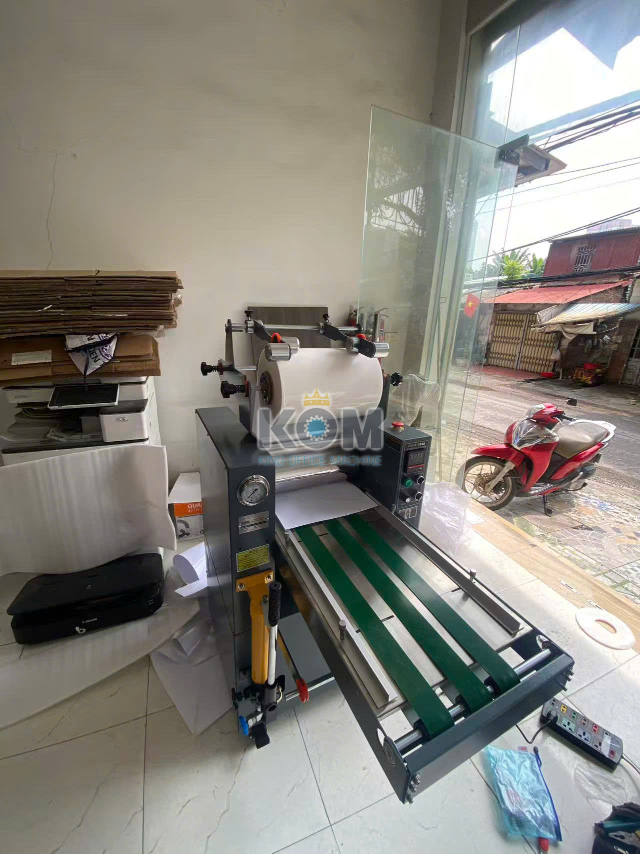 Máy cán màng tay bơm thủy lực 17 kom giao may can mang a3 tai ha noi