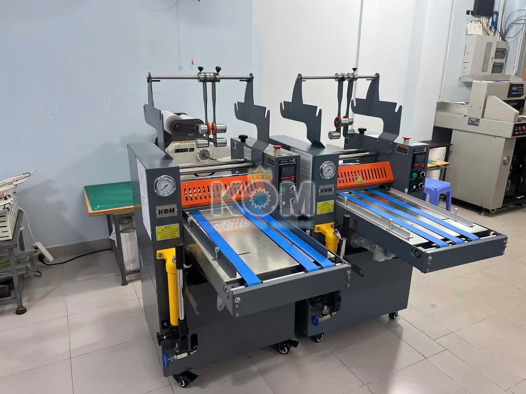 Máy cán màng tay bơm thủy lực 8 Vũ Gia bán máy cán màng thủy lực 390