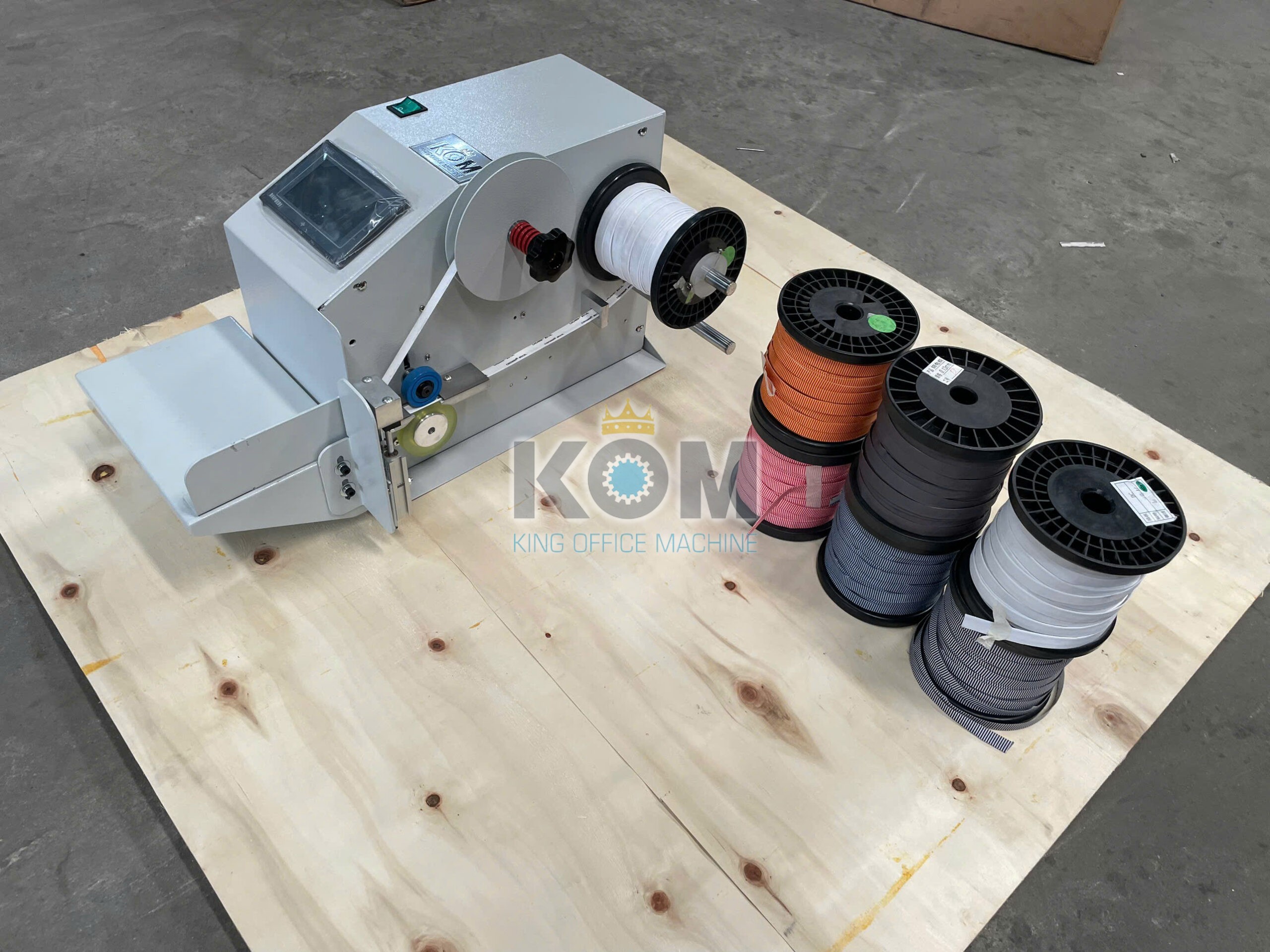 Máy dán chỉ đầu sách