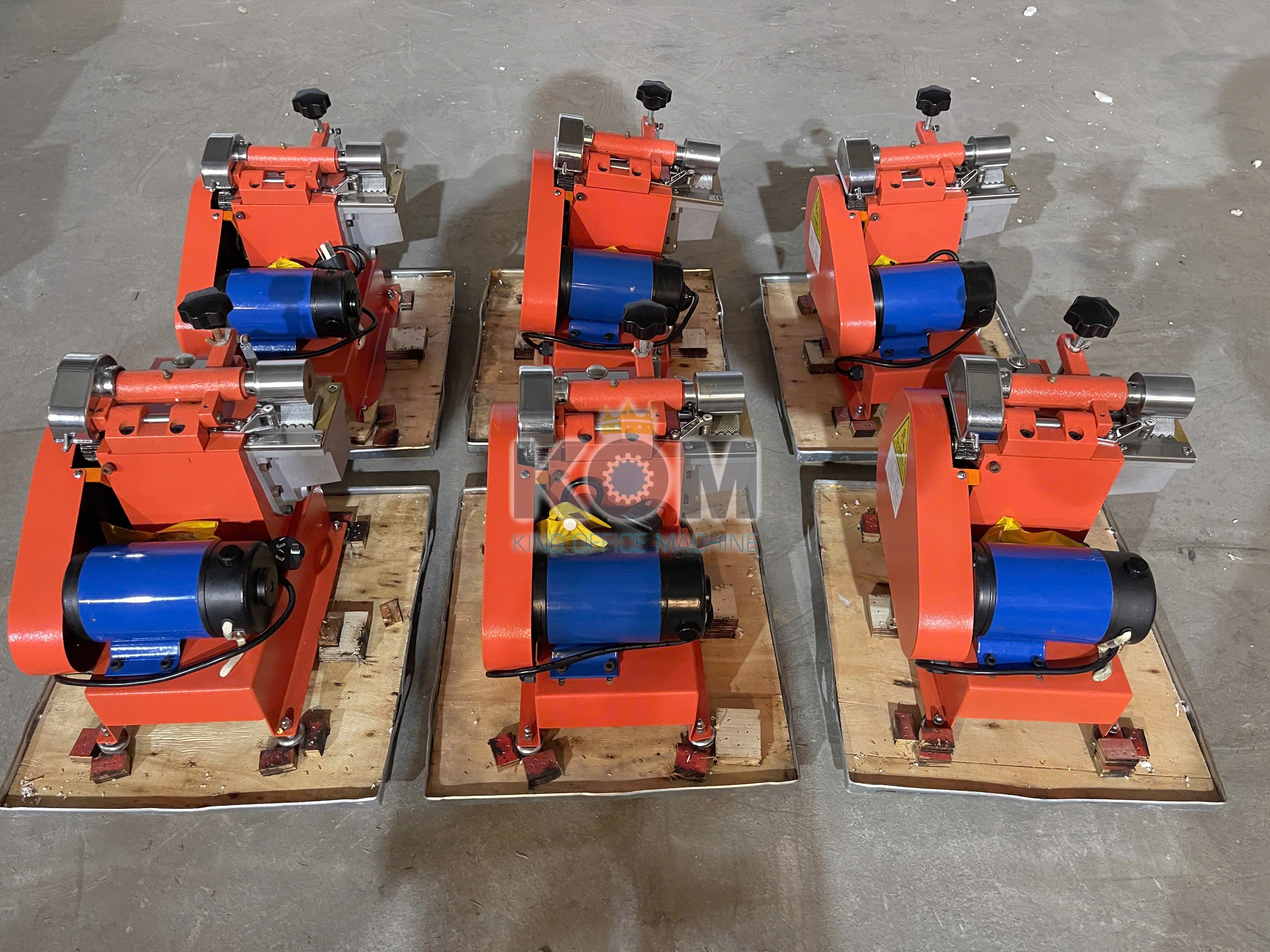 máy bôi keo sữa lên quai túi giấy