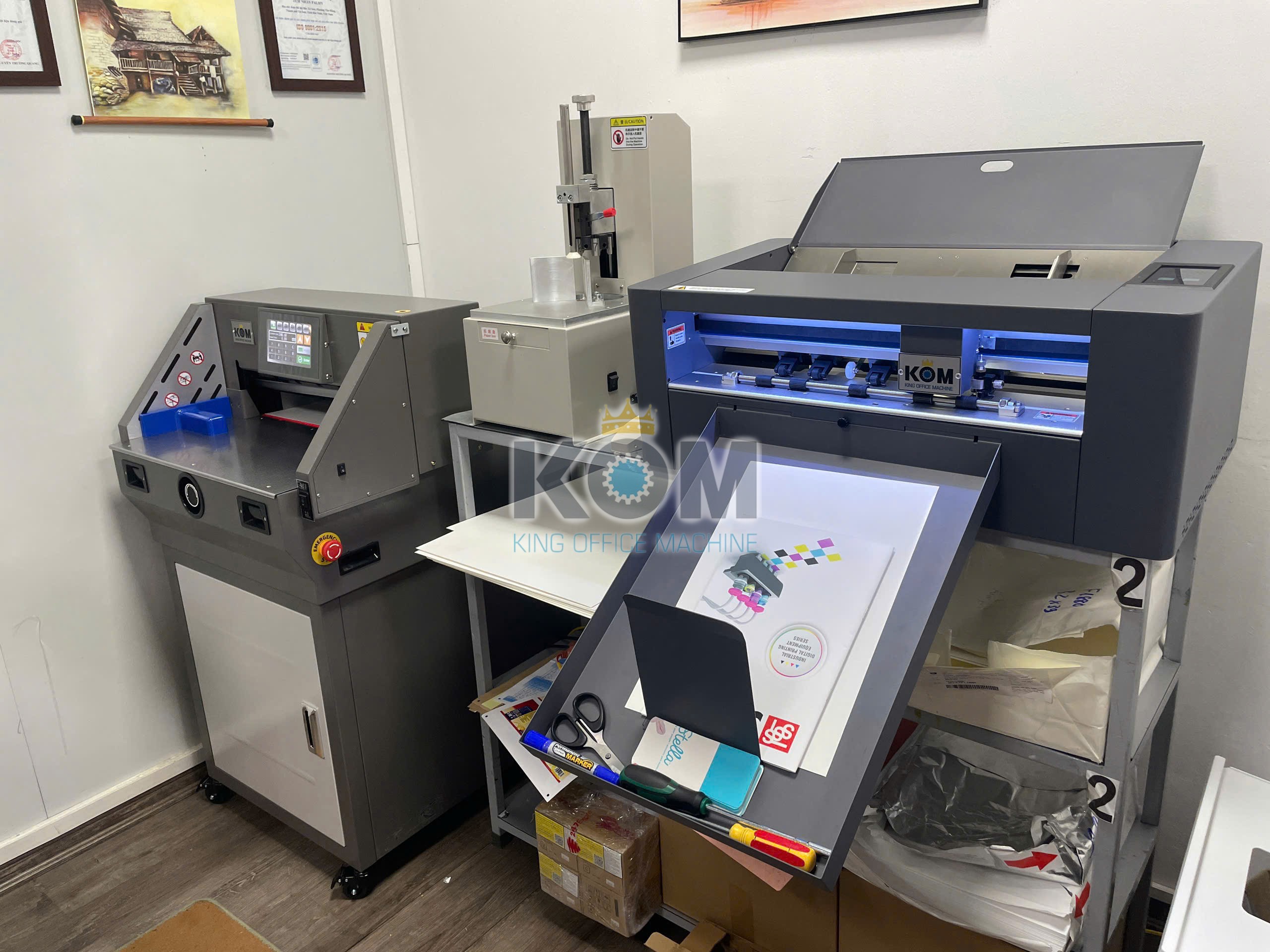 may cat be tem nhan decal ST 350