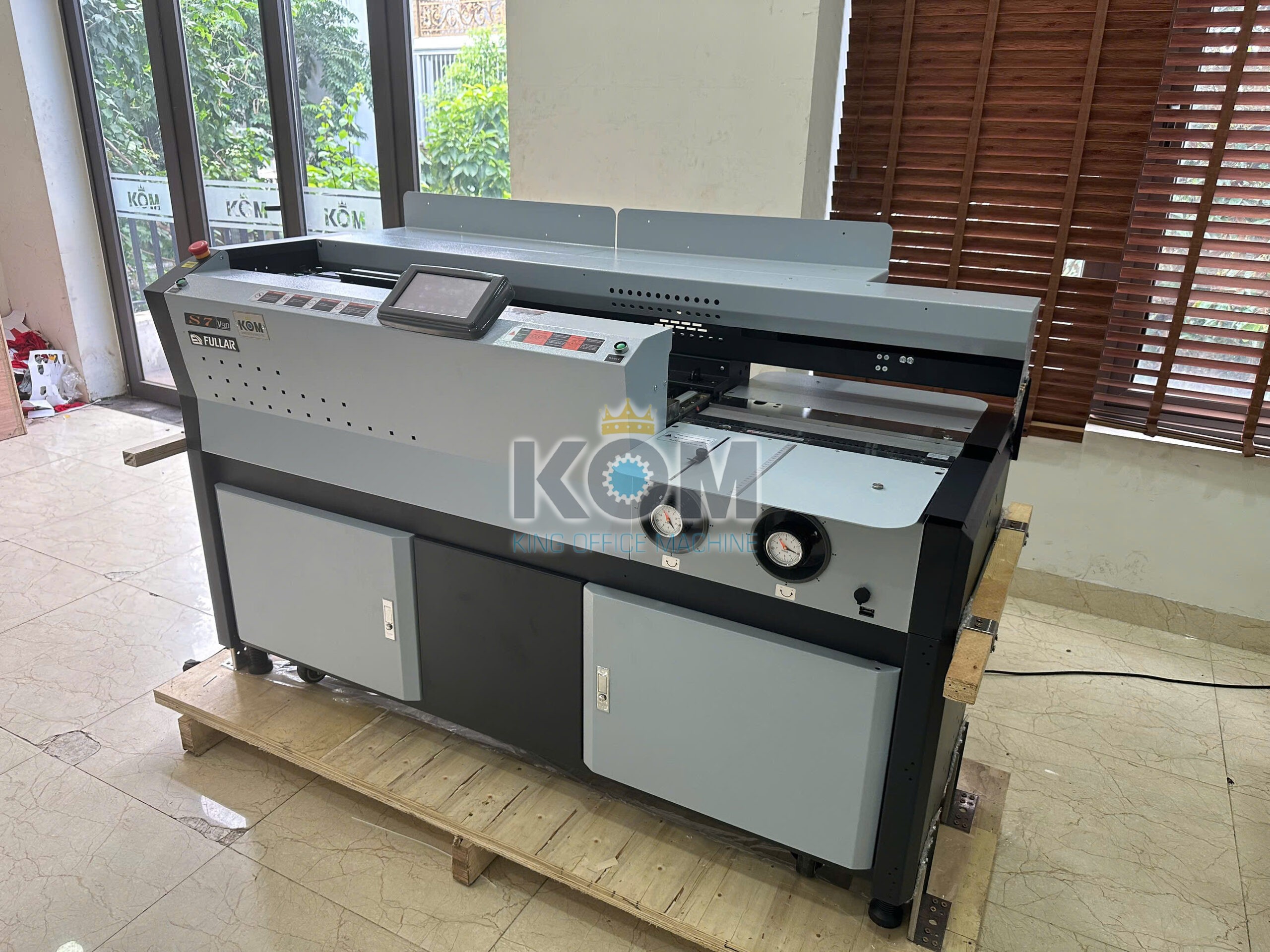 Máy vào bìa keo nhiệt khổ a3 có keo mép 4 Máy vào bìa keo nhiệt cao cấp Vũ Gia