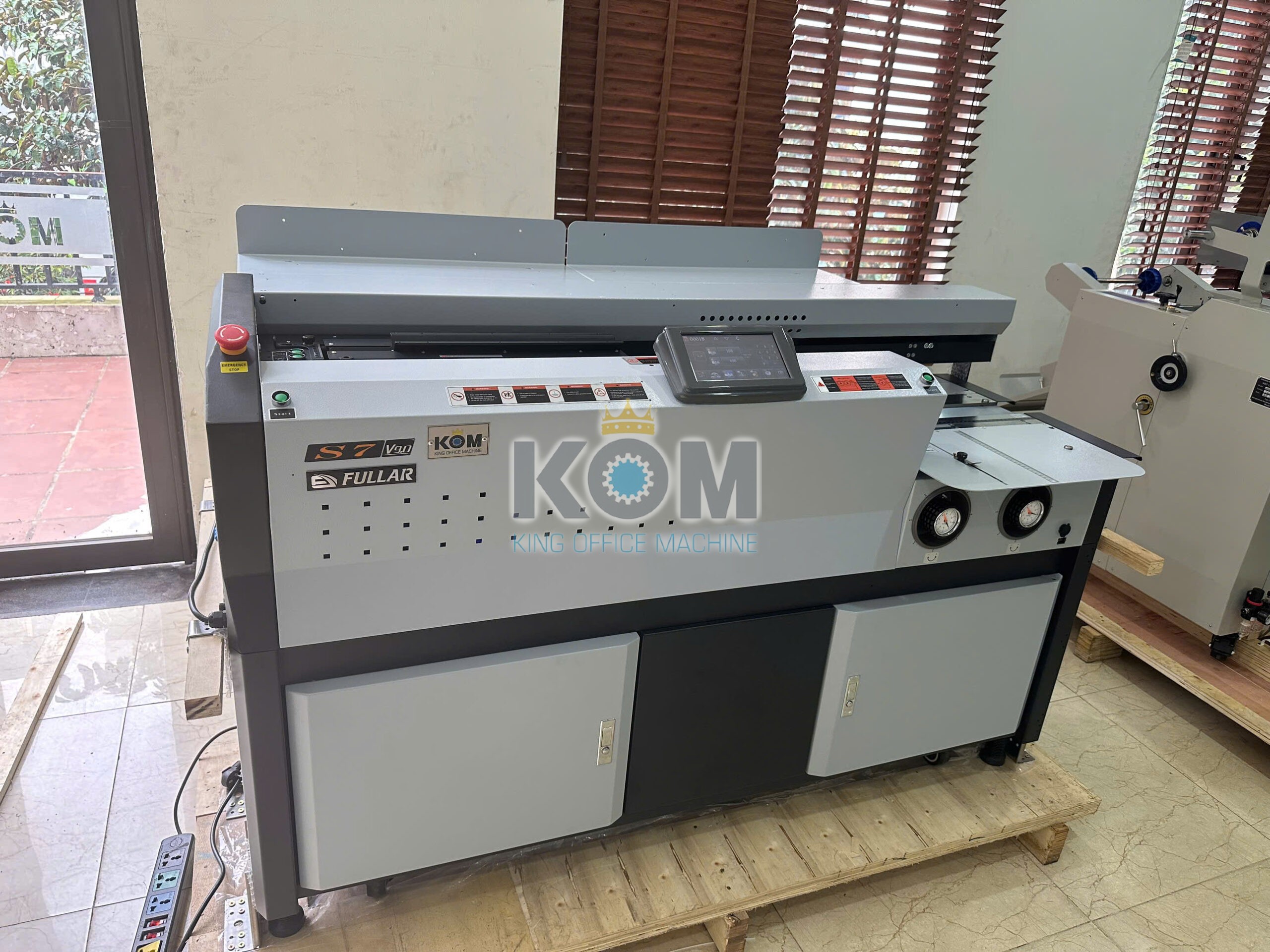 Máy vào bìa keo nhiệt khổ a3 có keo mép 5 Mua máy đóng sách keo nhiệt khổ A3 tại Hà Nội