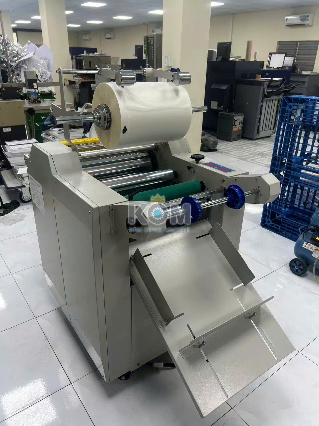KOM bán máy cán màng 390 cao cấp