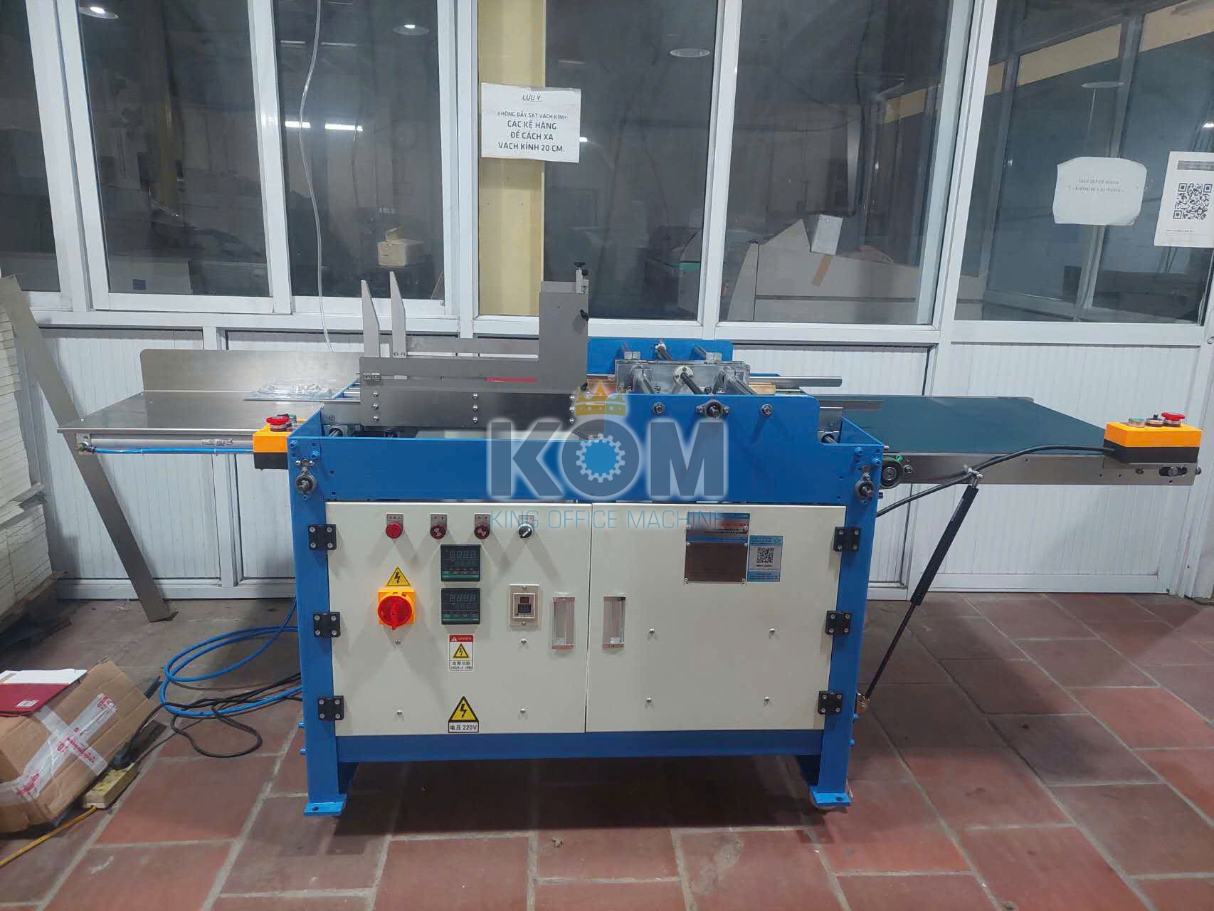 Máy ép tròn bìa cứng sách