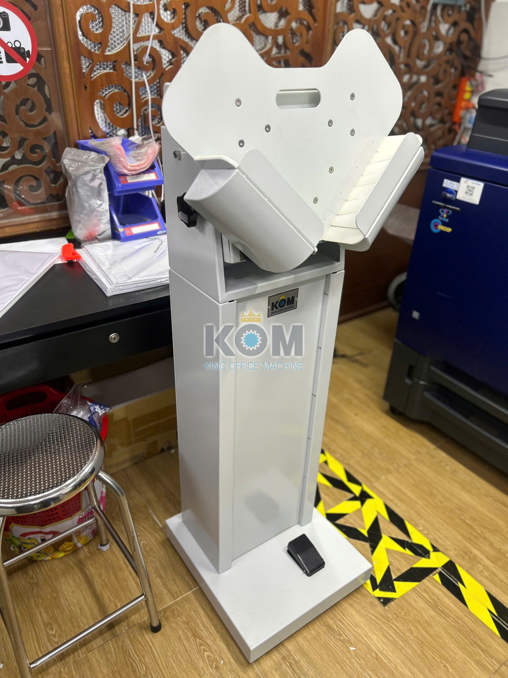 Máy rung vỗ giấy kiểu đứng