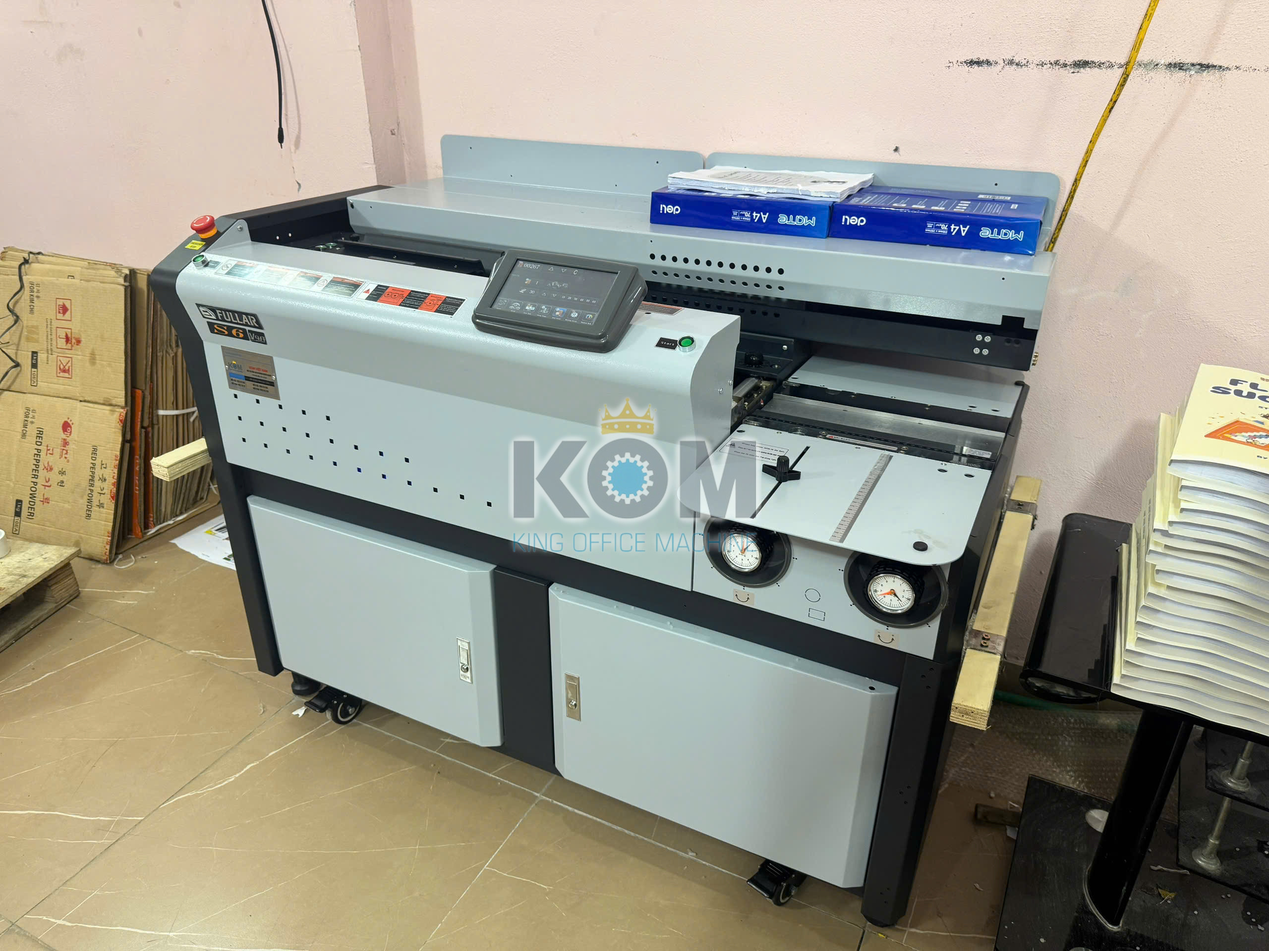 mua may dong sach S6 tai kom