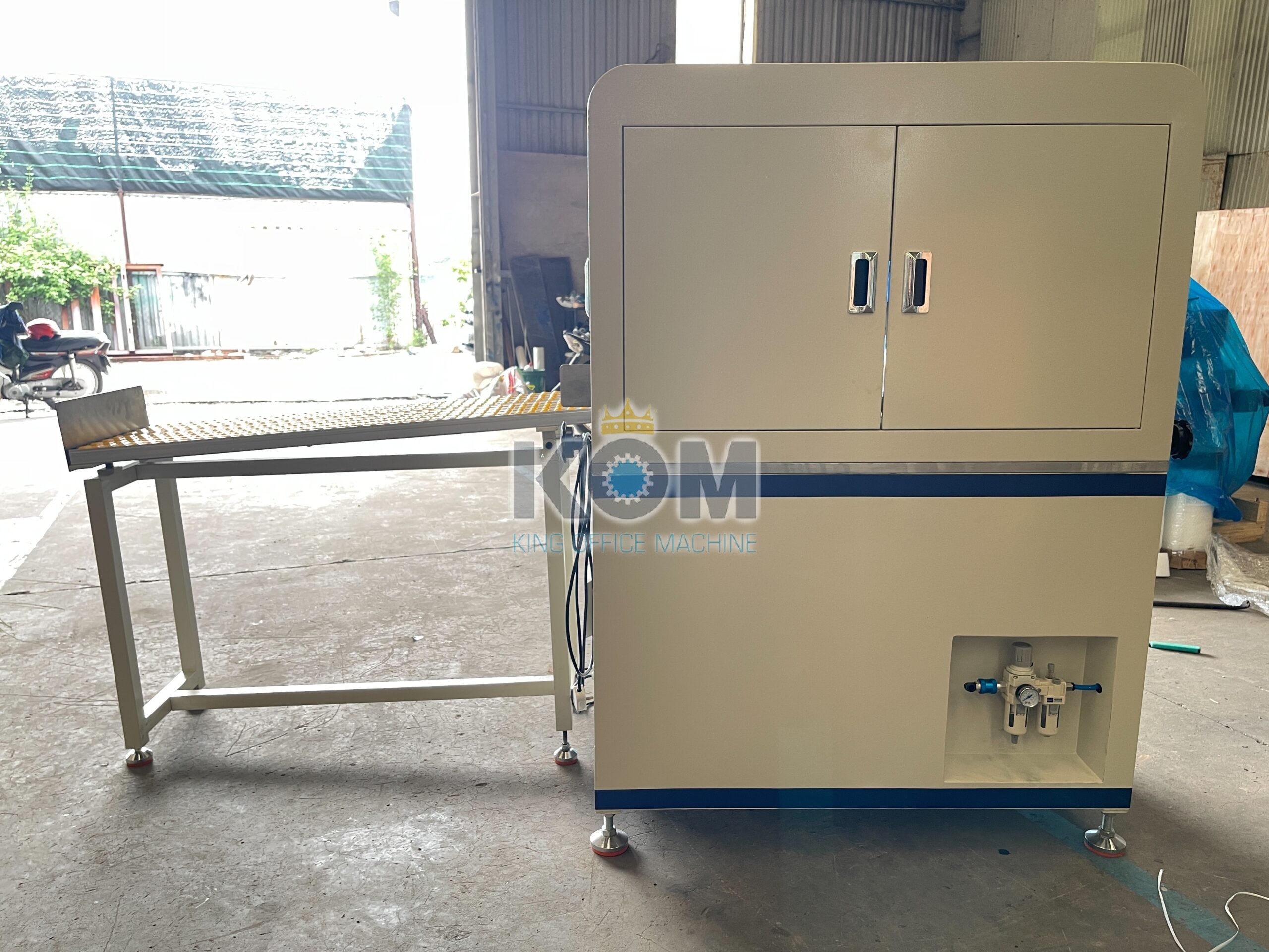 Máy bo góc giấy vở 2 đầu 9 Máy bo góc giấy vở 2 đầu - mặt sau