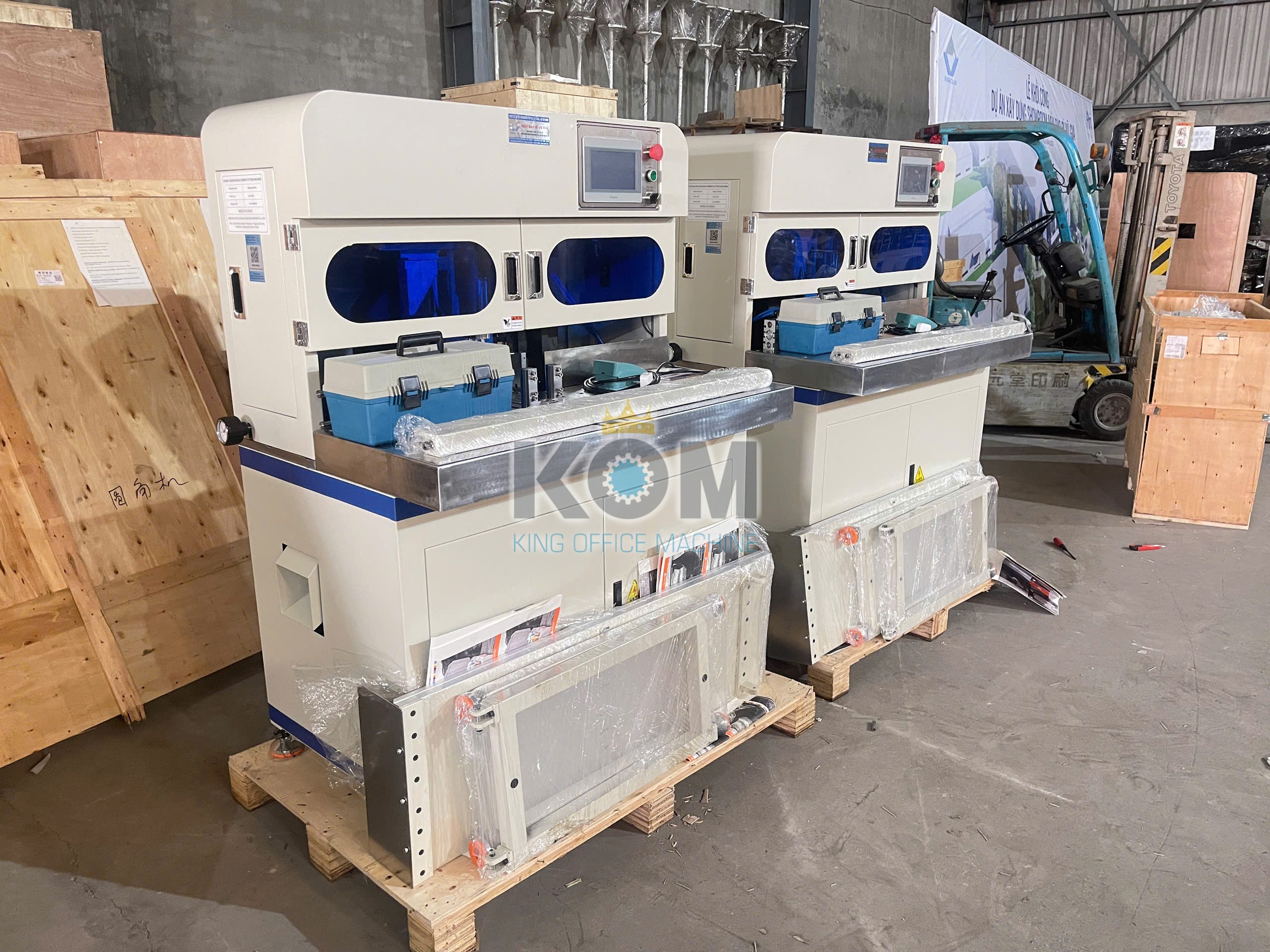 Máy bo góc giấy vở 2 đầu 4 máy cắt góc 2 đầu vở học sinh