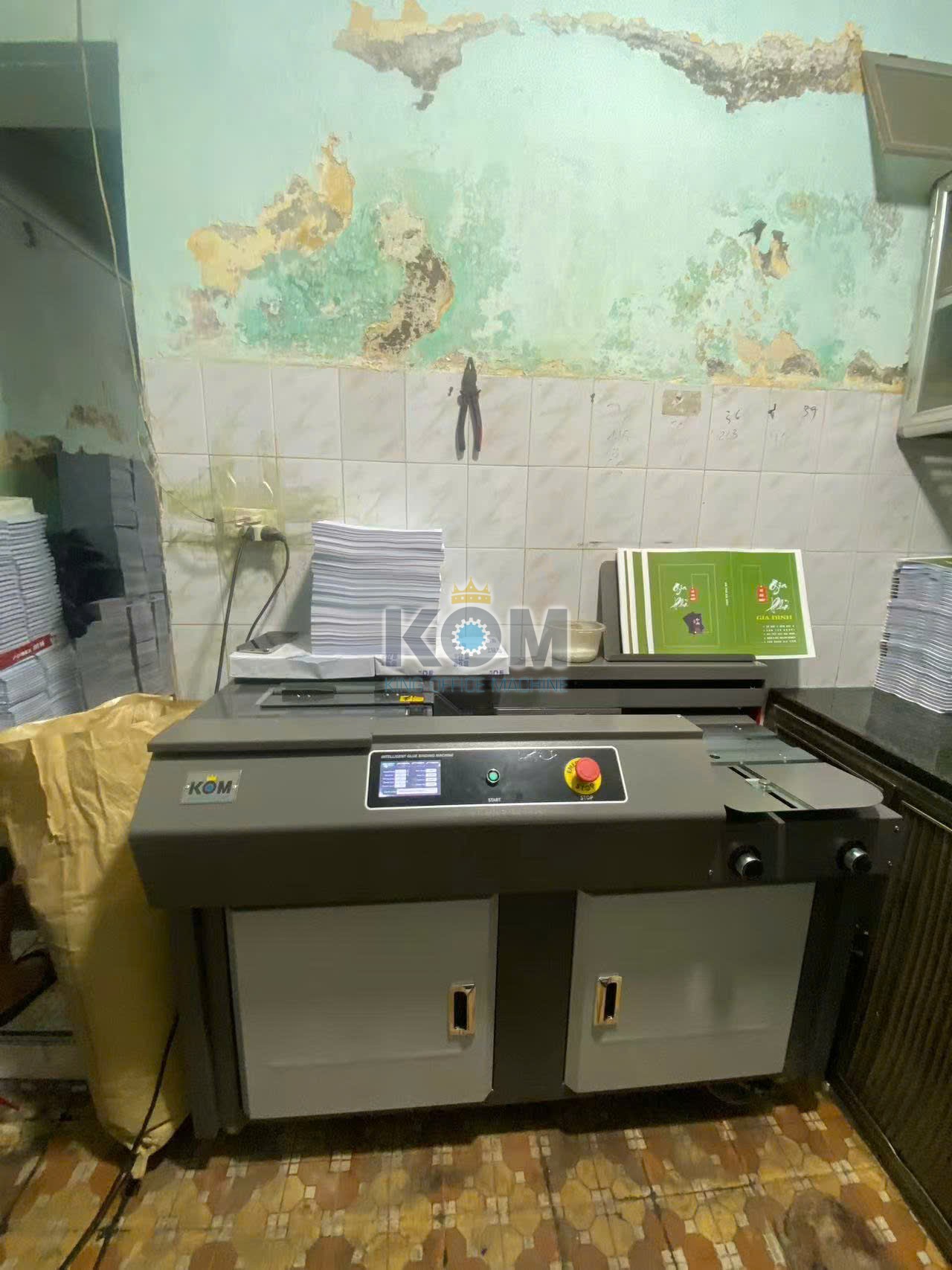 máy vào bìa sách C20