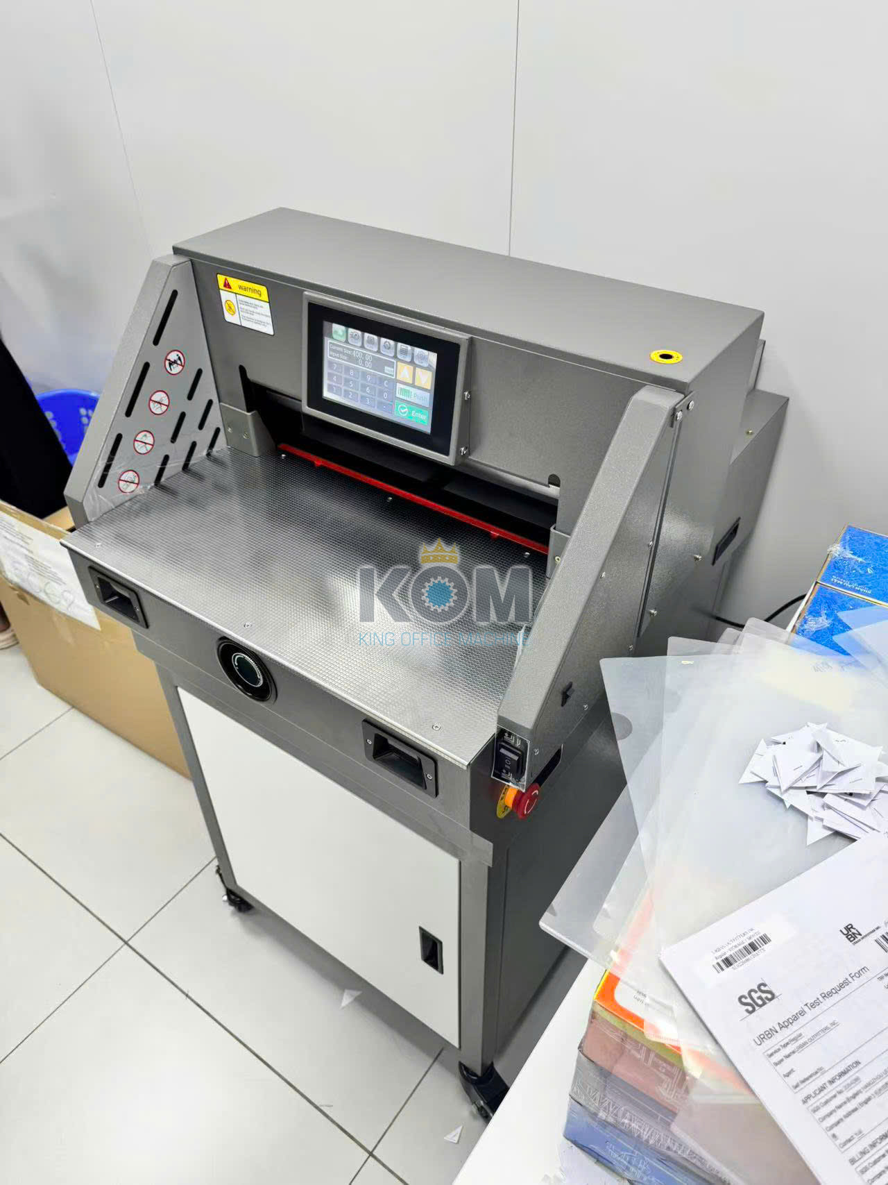 KOM bán máy xén giấy lập trình mini E460T 20 mua may cay giay kho 46