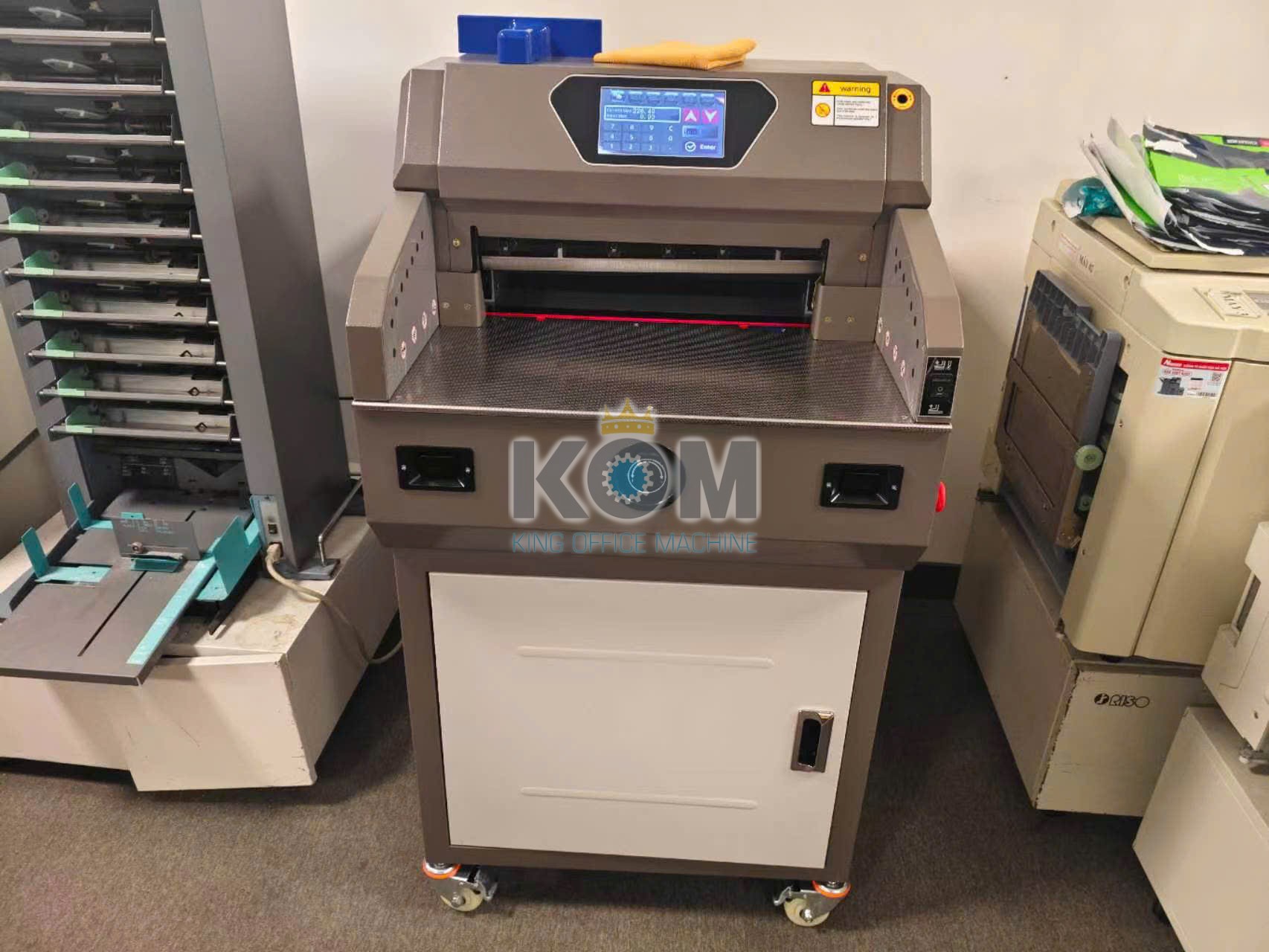 may cat giay E4606TV8