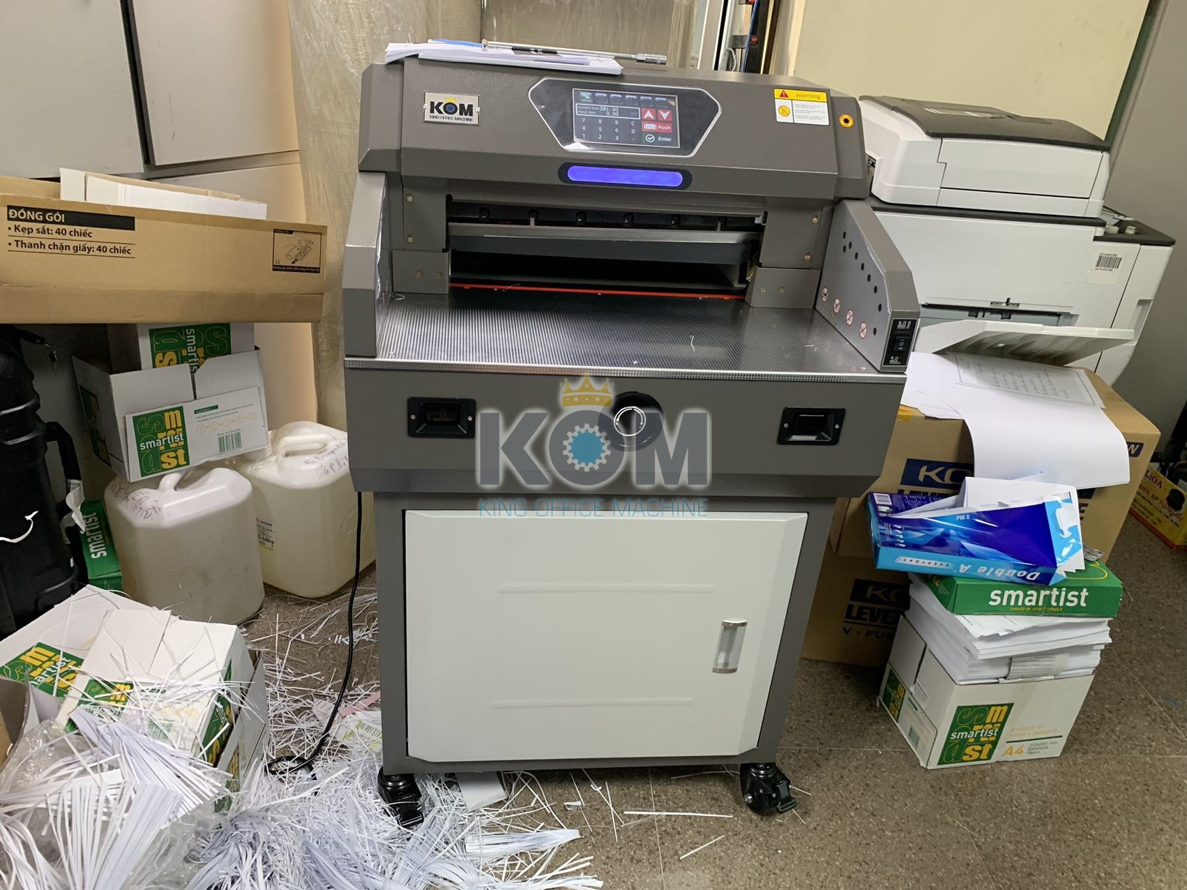 may cat giay dien lap trinh E4606TV8