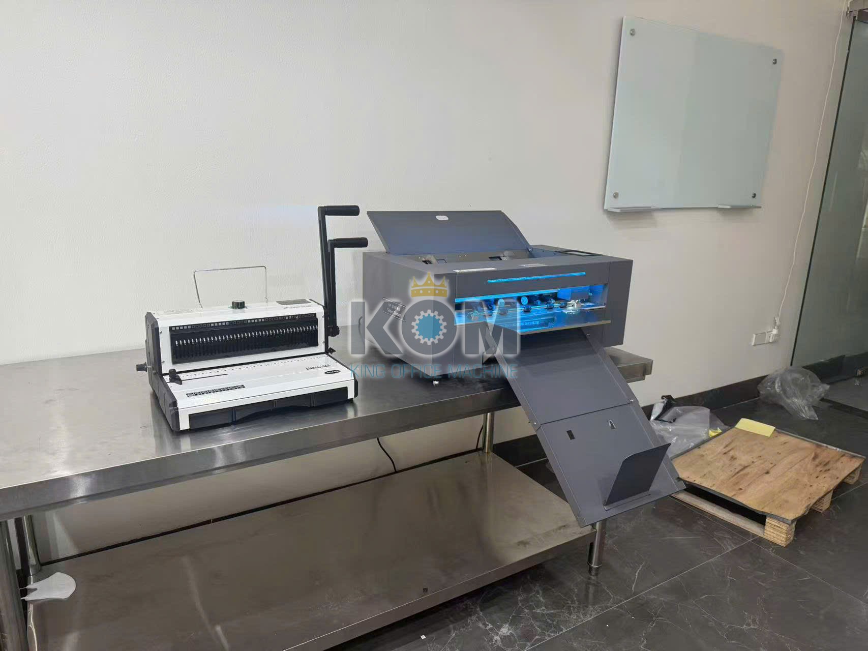 Máy bế kỹ thuật số SF-350pro