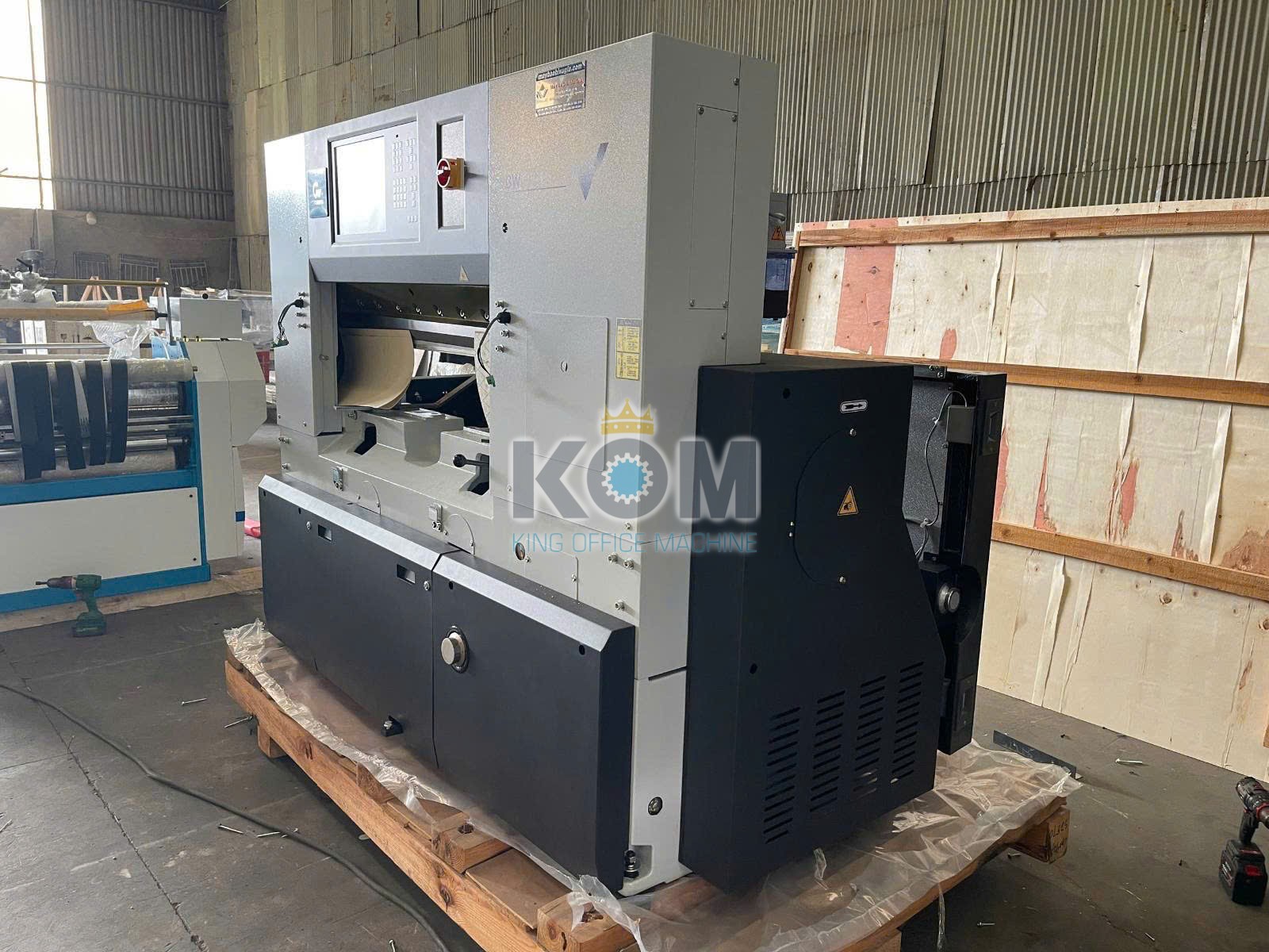 may cat giay thuy luc GW92P kom ban giao